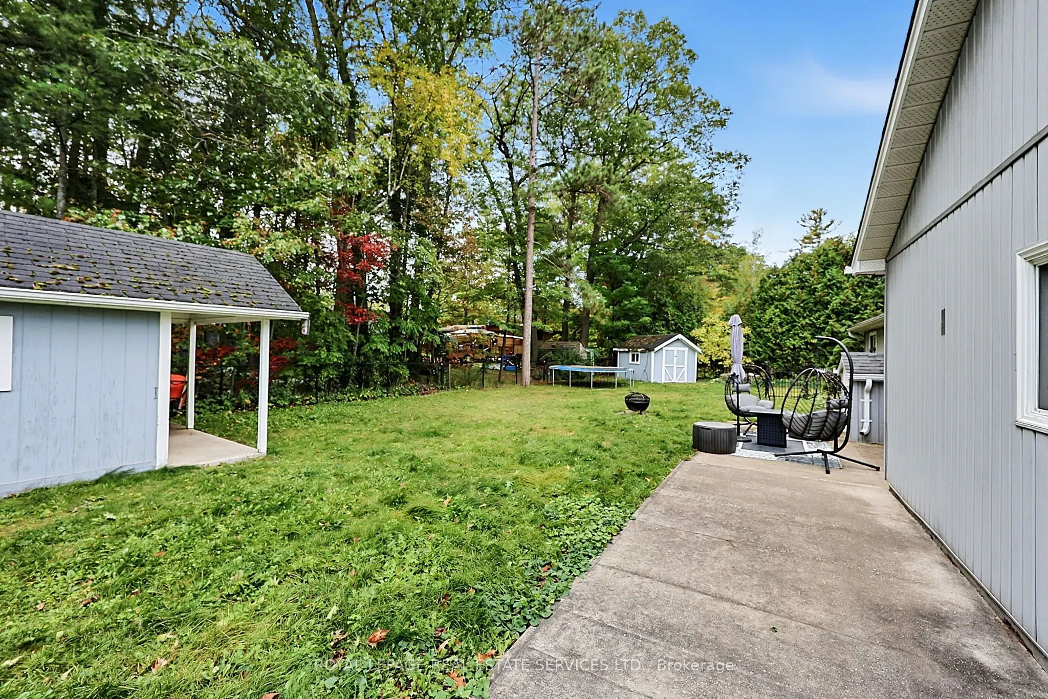 1687 RIVER Road W