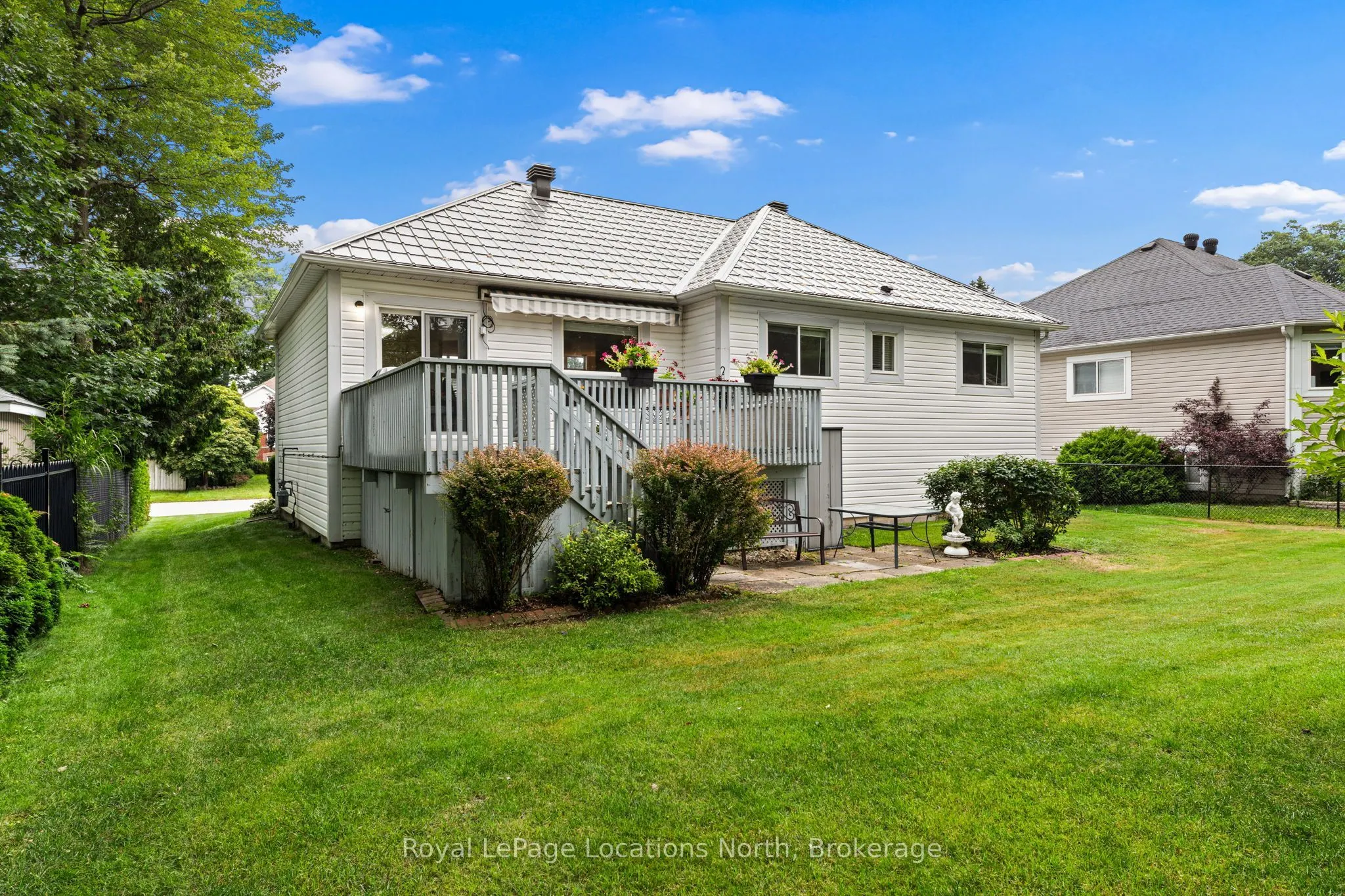4 TRAILWOOD Place