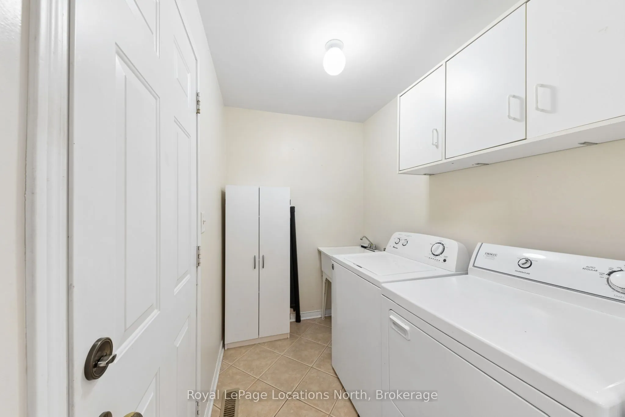 4 TRAILWOOD Place