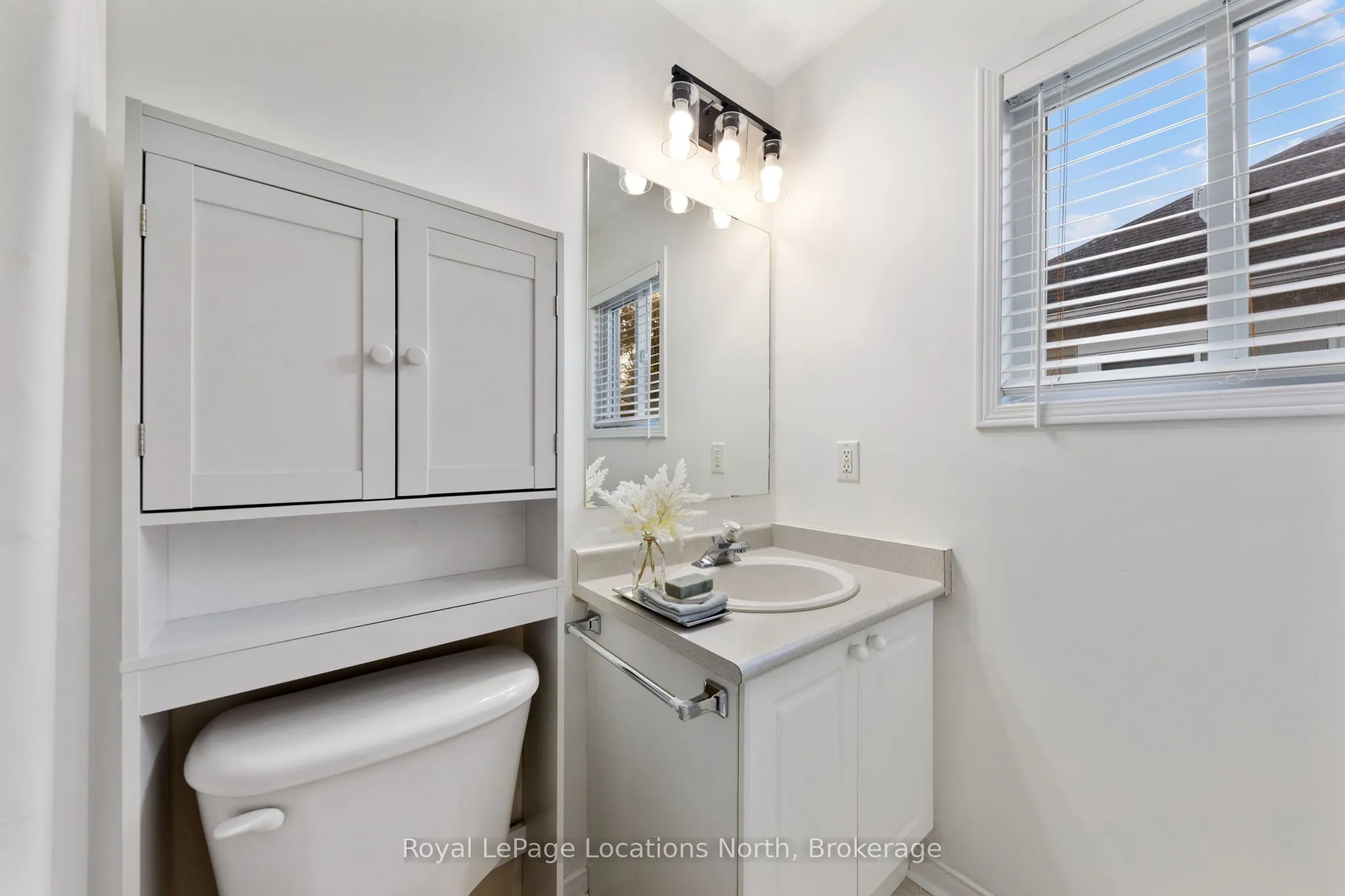 4 TRAILWOOD Place