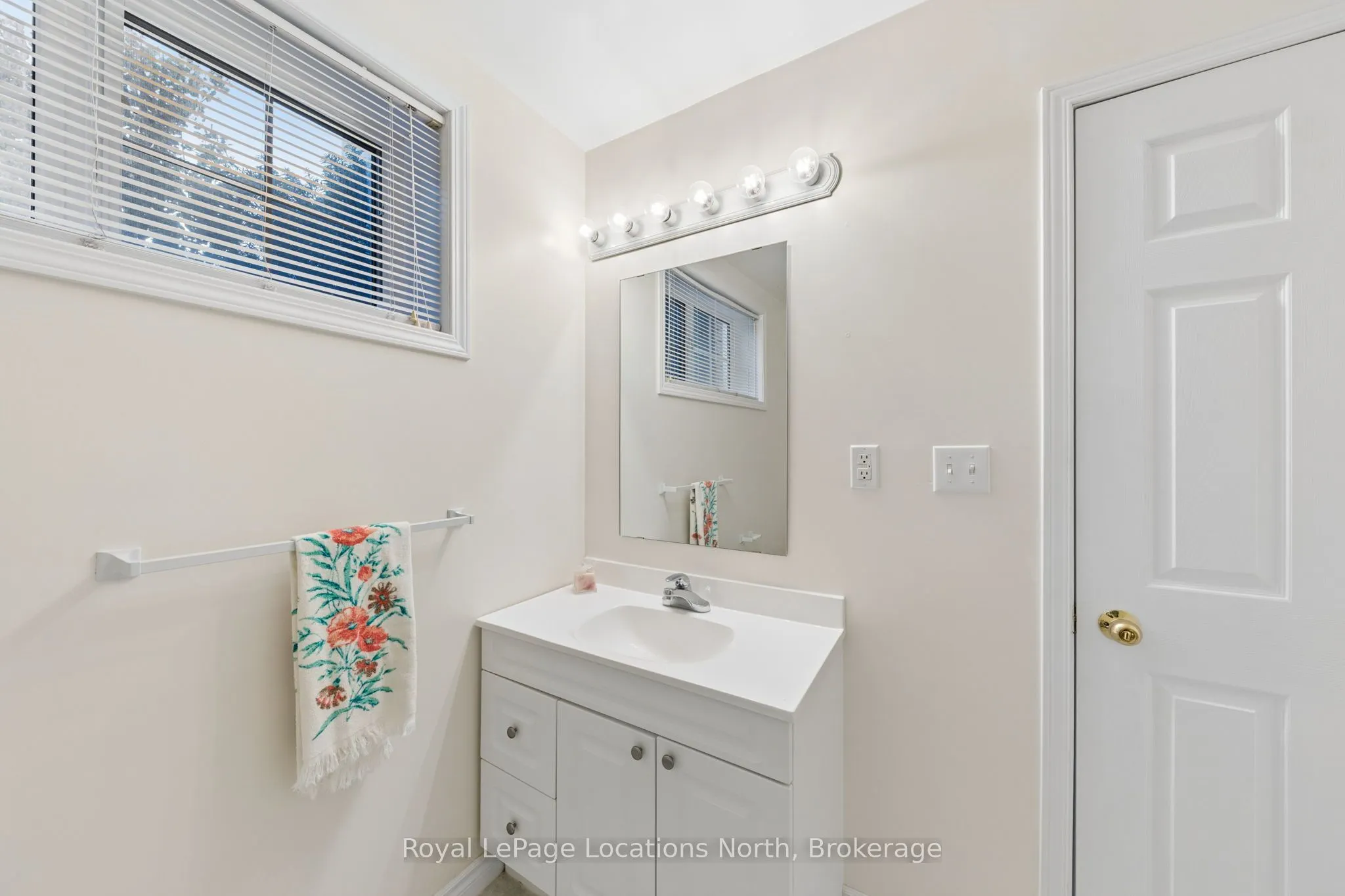 4 TRAILWOOD Place