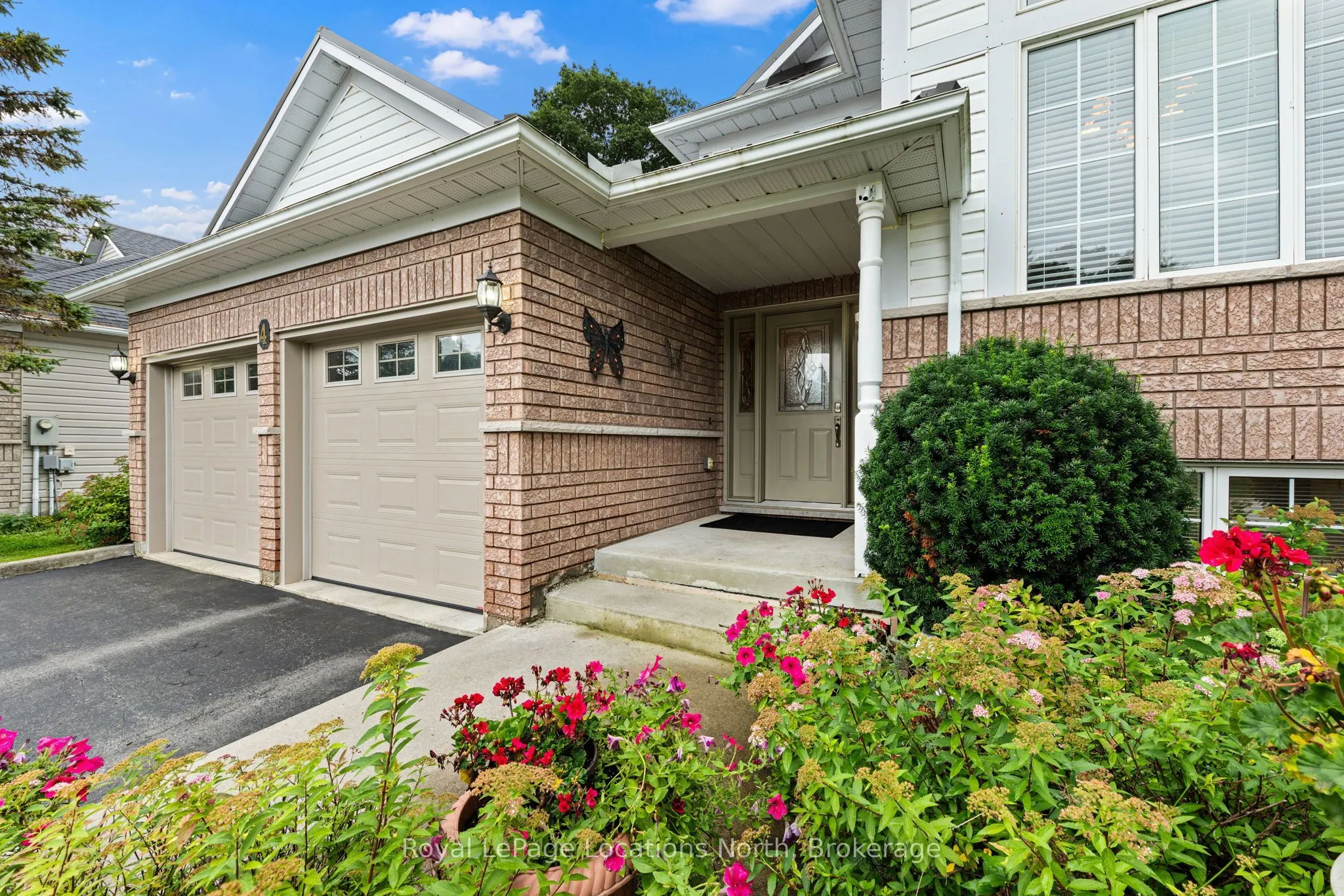 4 TRAILWOOD Place