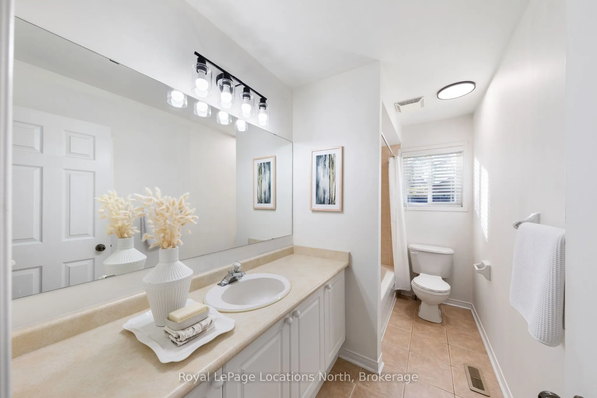 4 TRAILWOOD Place