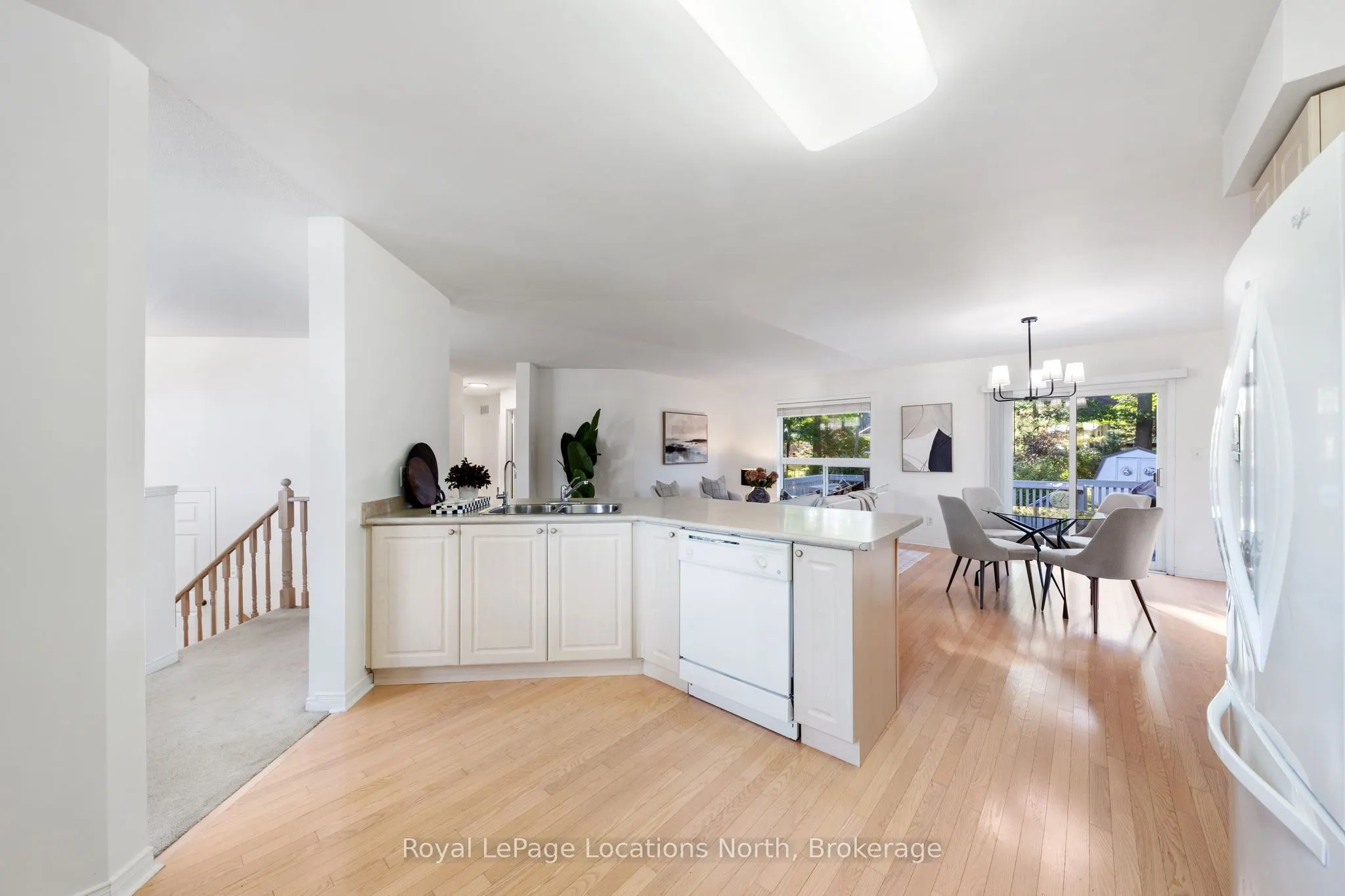 4 TRAILWOOD Place