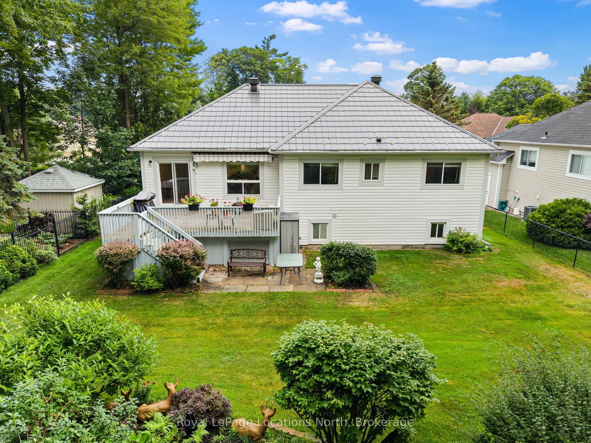 4 TRAILWOOD Place