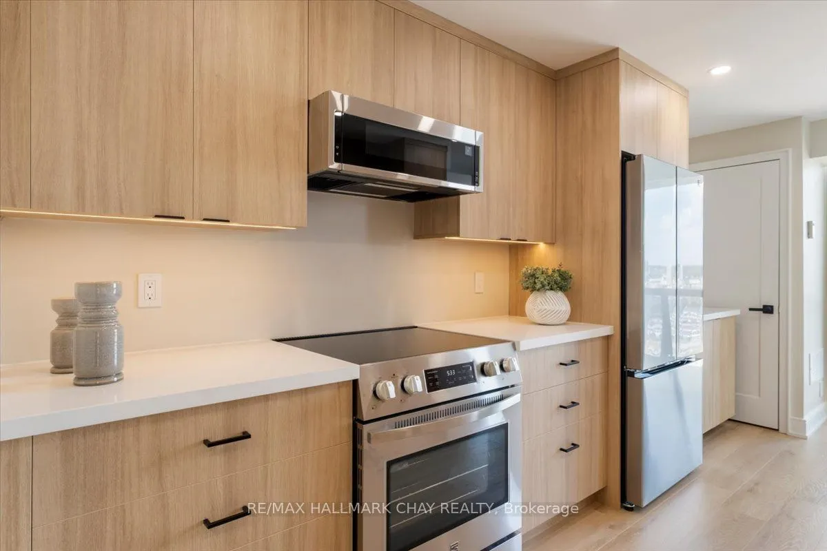 65 Ellen Street #1402