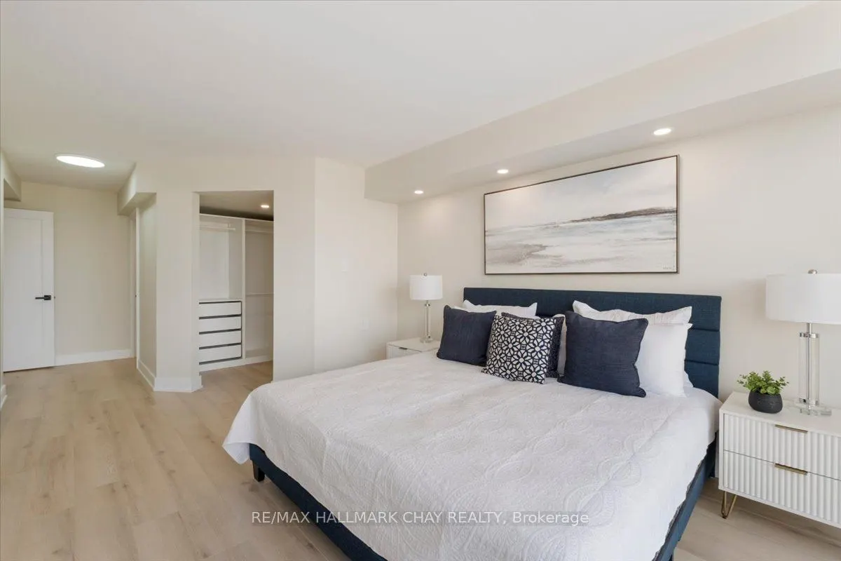65 Ellen Street #1402