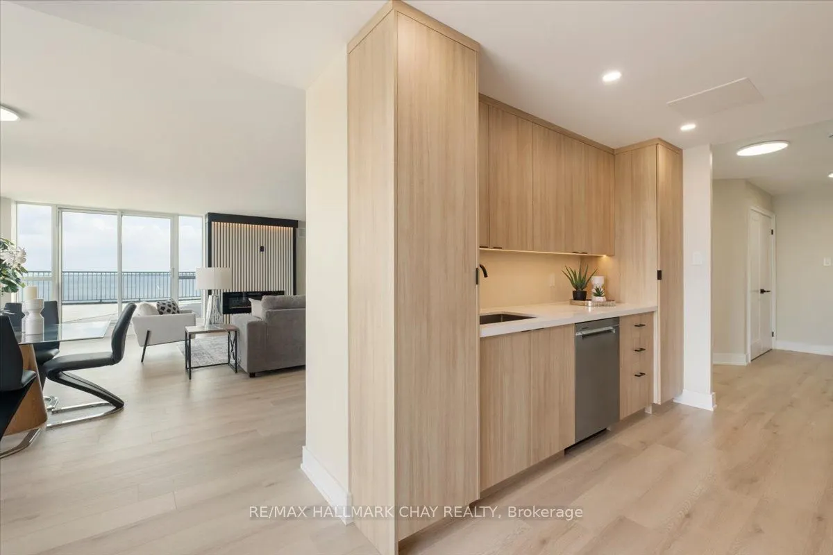 65 Ellen Street #1402