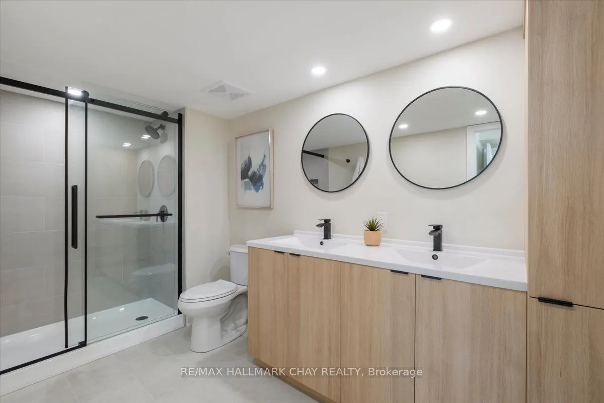 65 Ellen Street #1402