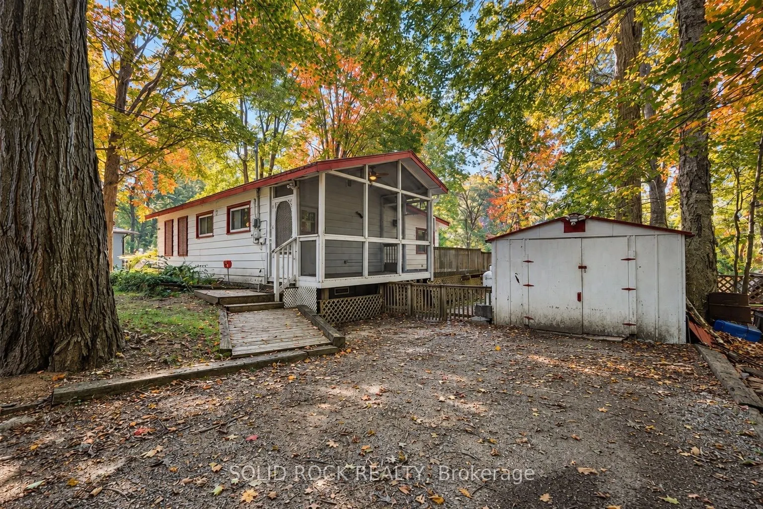 7465 East River Road