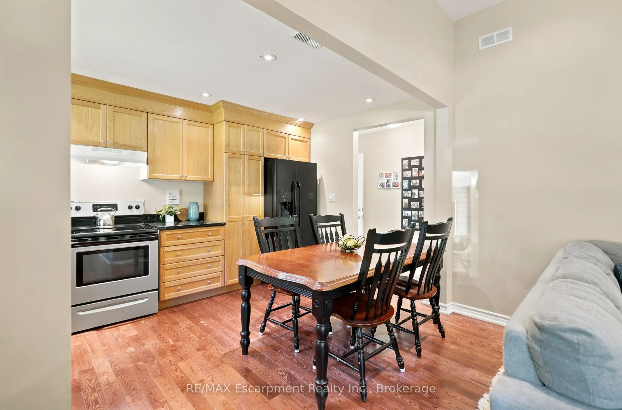 16 Hiawatha Road