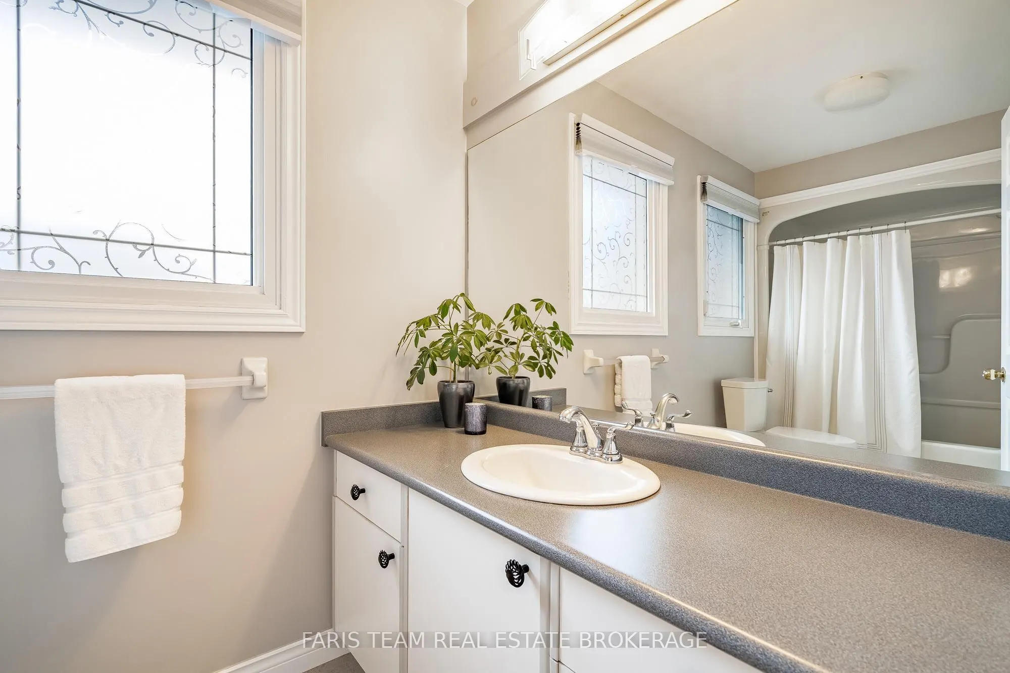4 O'shaughnessy Crescent