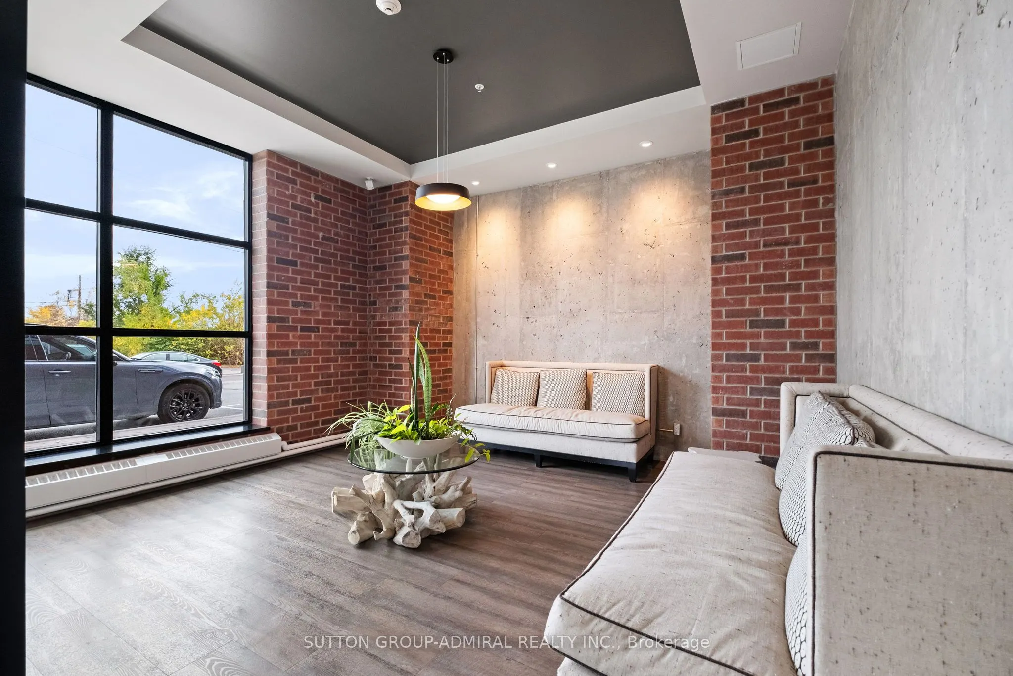 21 Matchedash Street #305