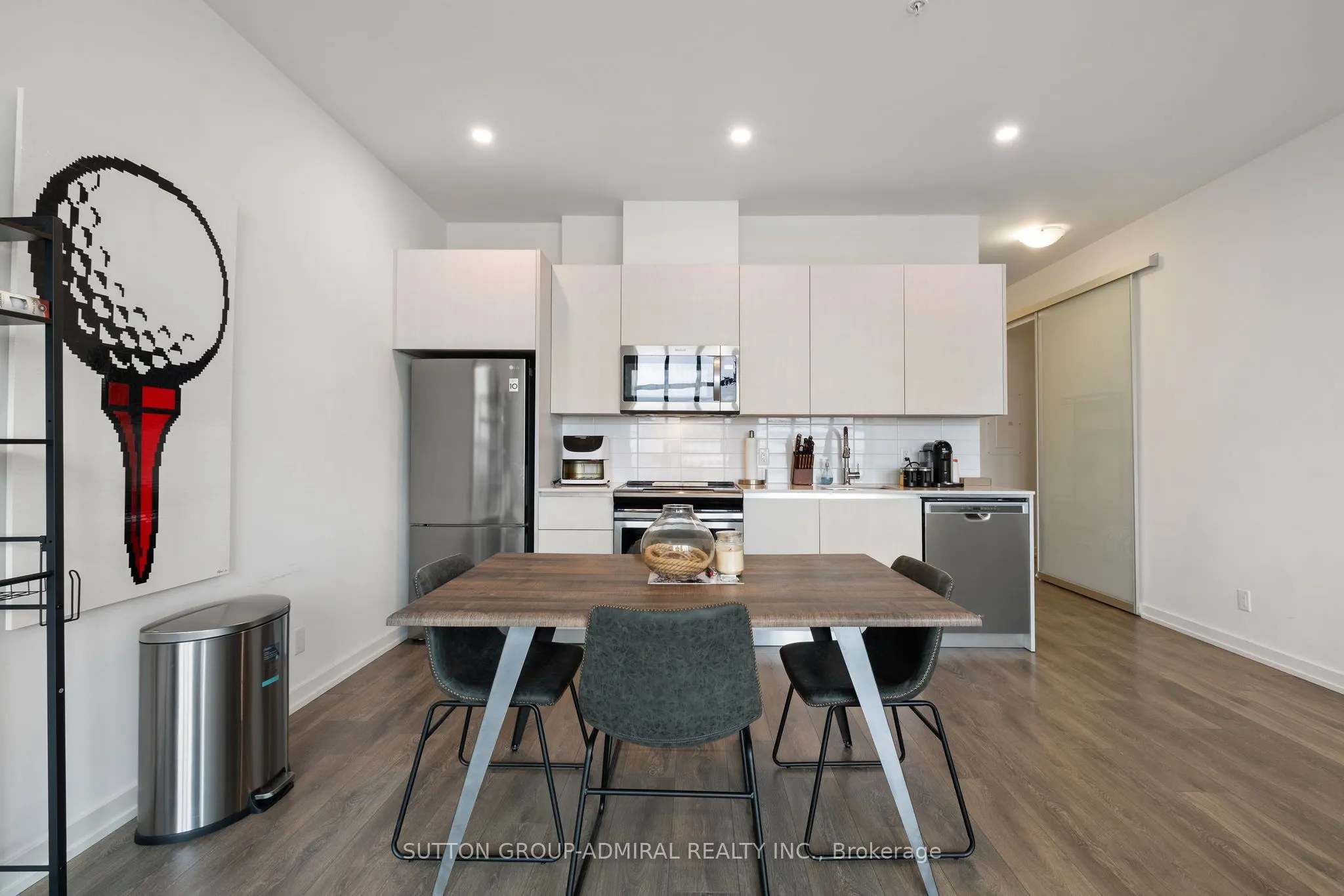 21 Matchedash Street #305