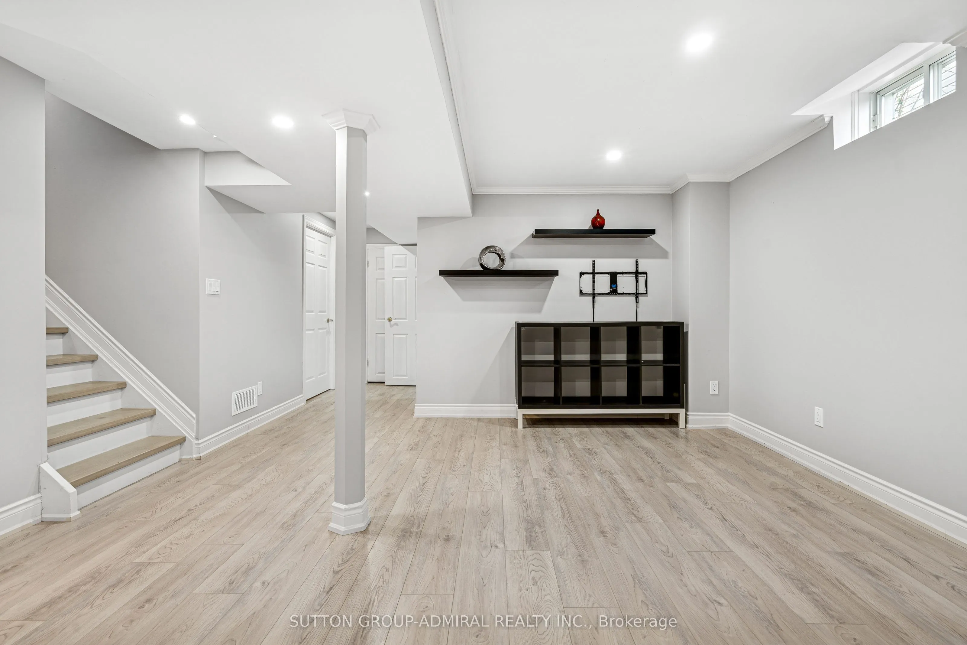 39 CHURCHLAND Drive