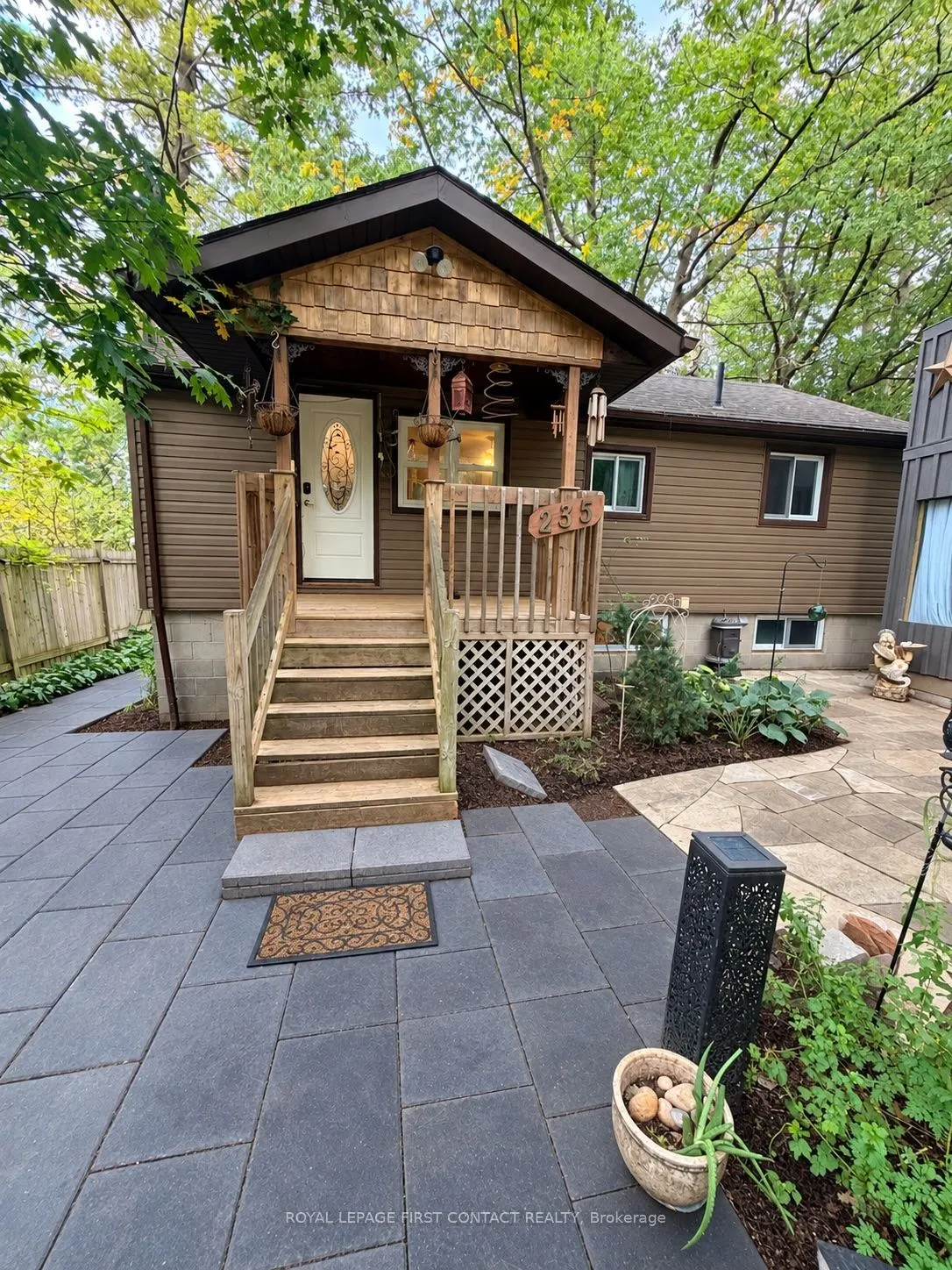 235 SUNNIDALE Road S