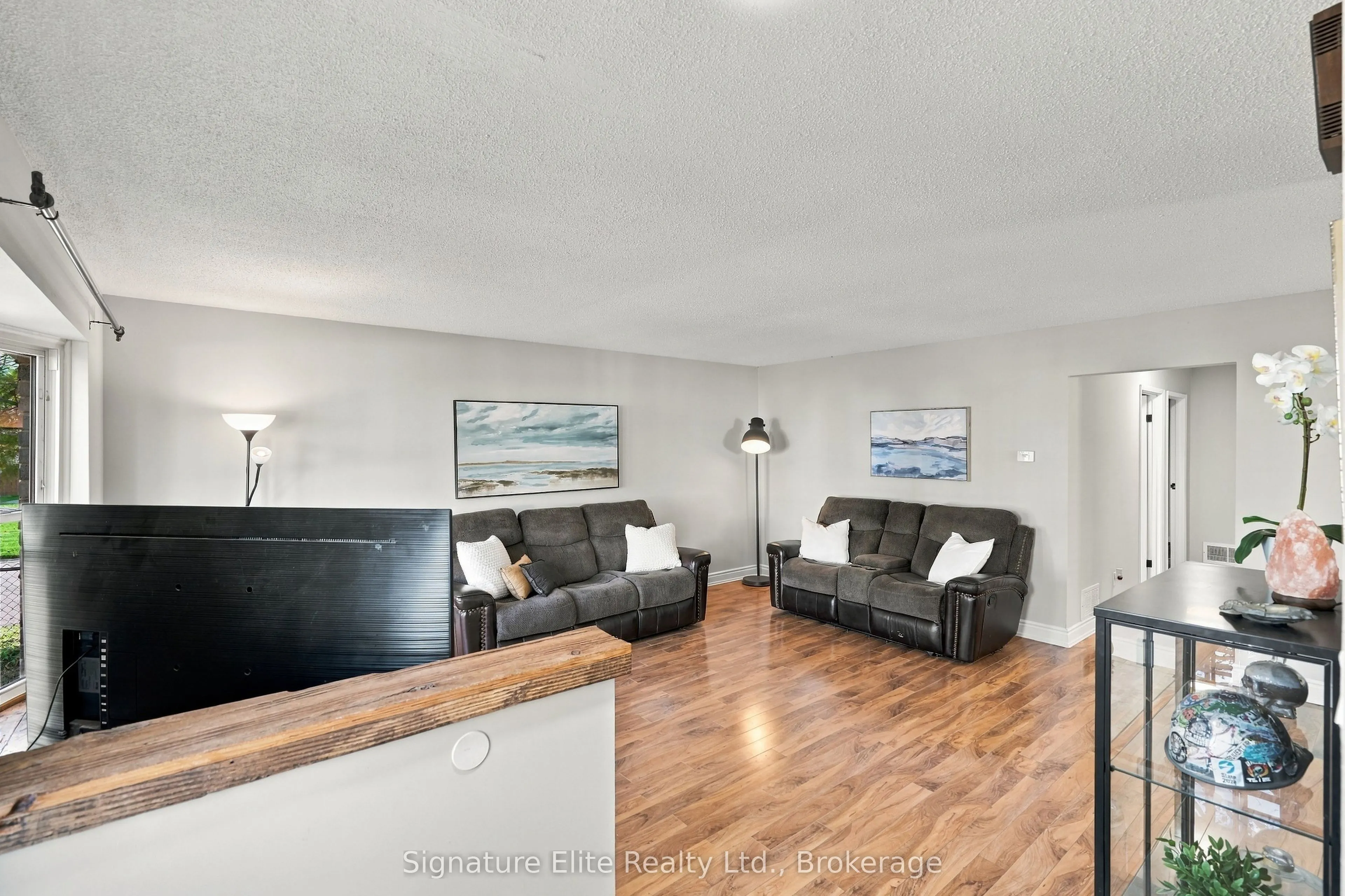 44 Bronte Crescent