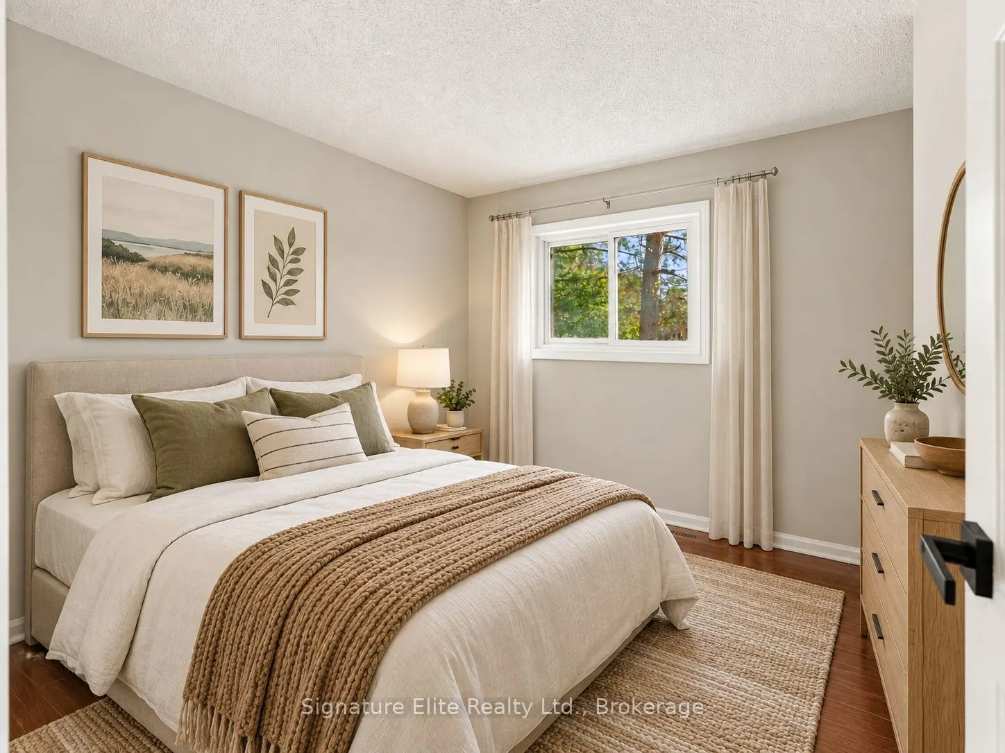 44 Bronte Crescent