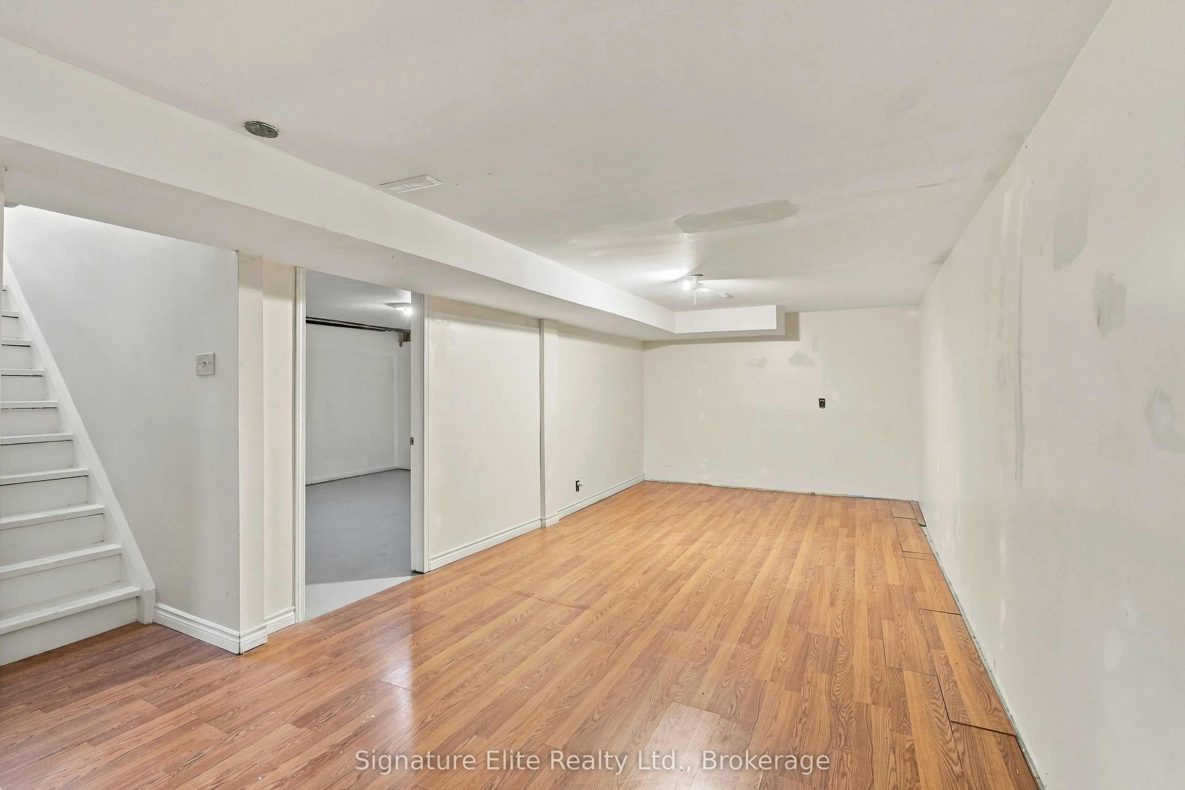 44 Bronte Crescent