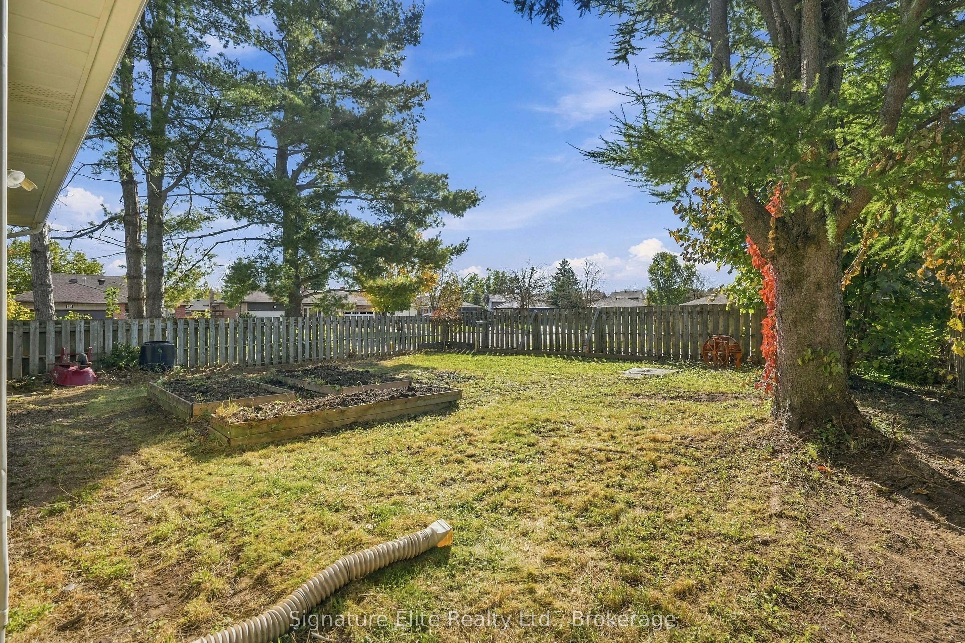 44 Bronte Crescent