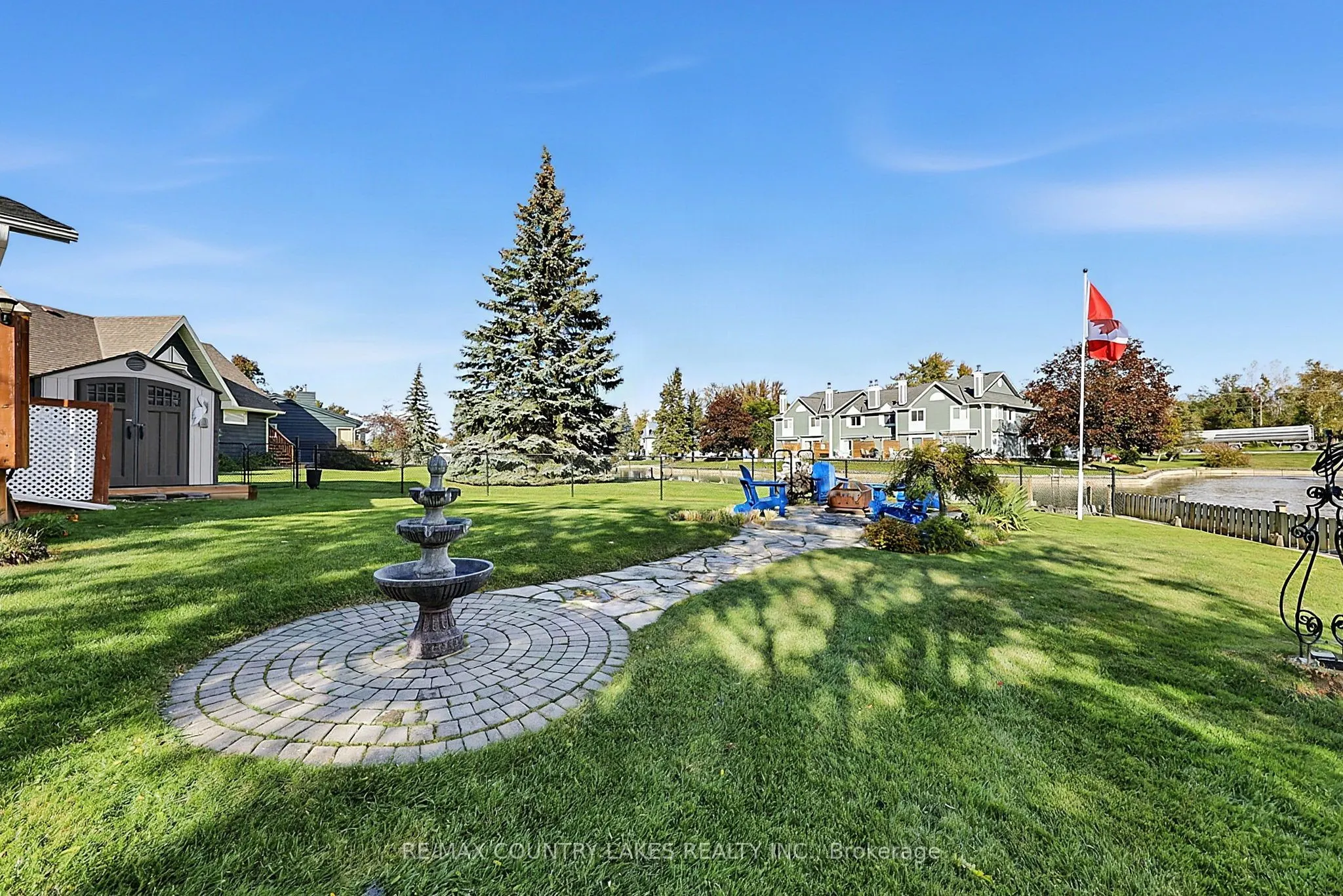 25 South Island Trail