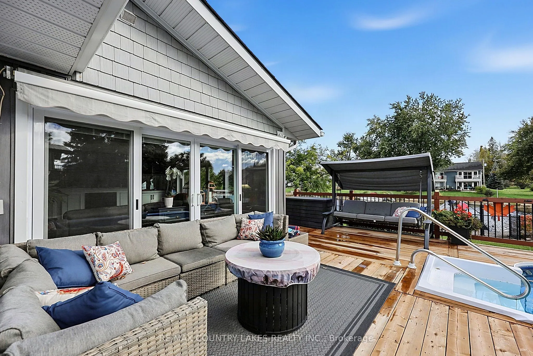 25 South Island Trail
