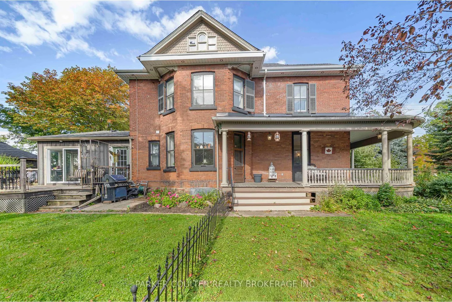 102 Clapperton Street