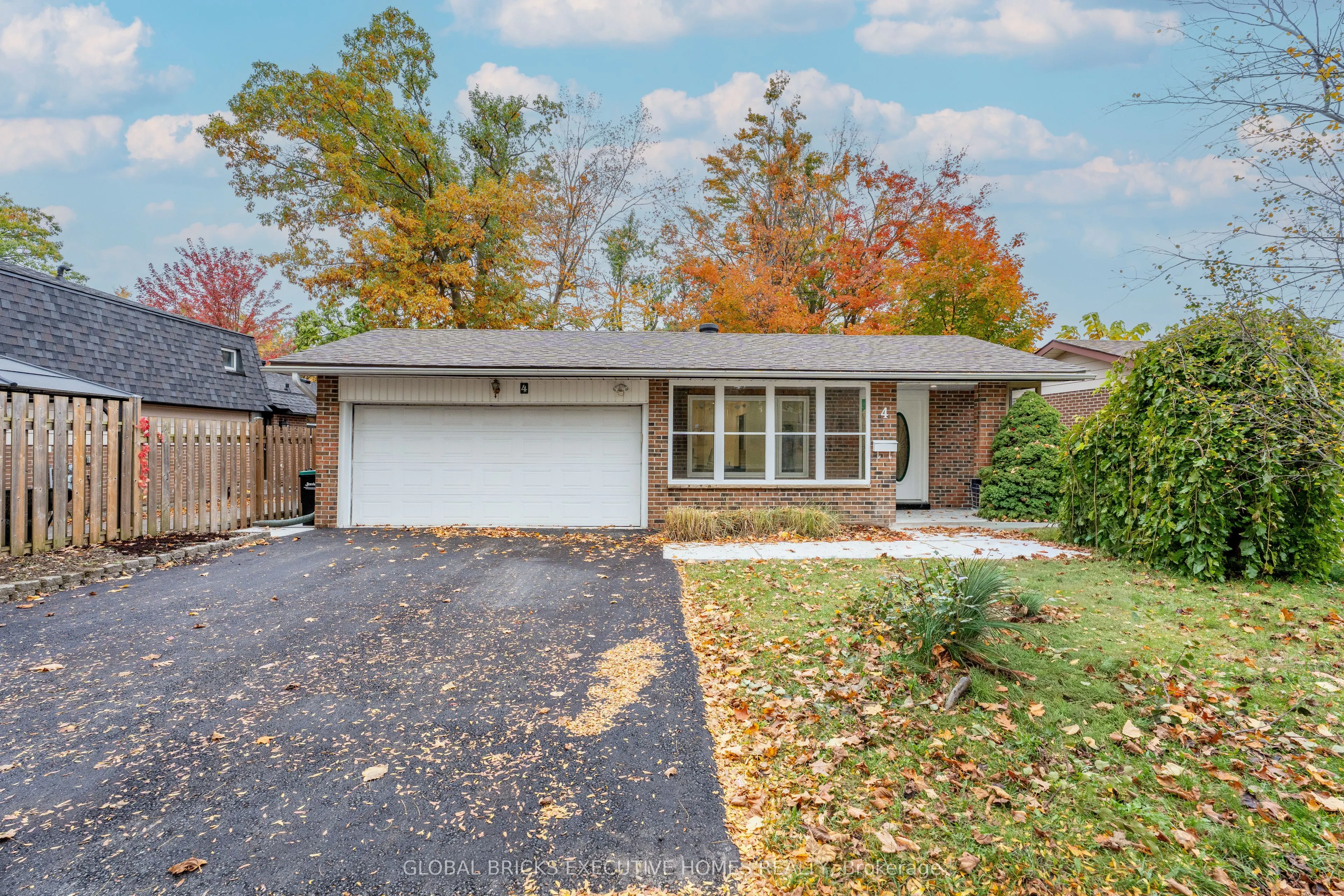 4 Virgilwood Crescent