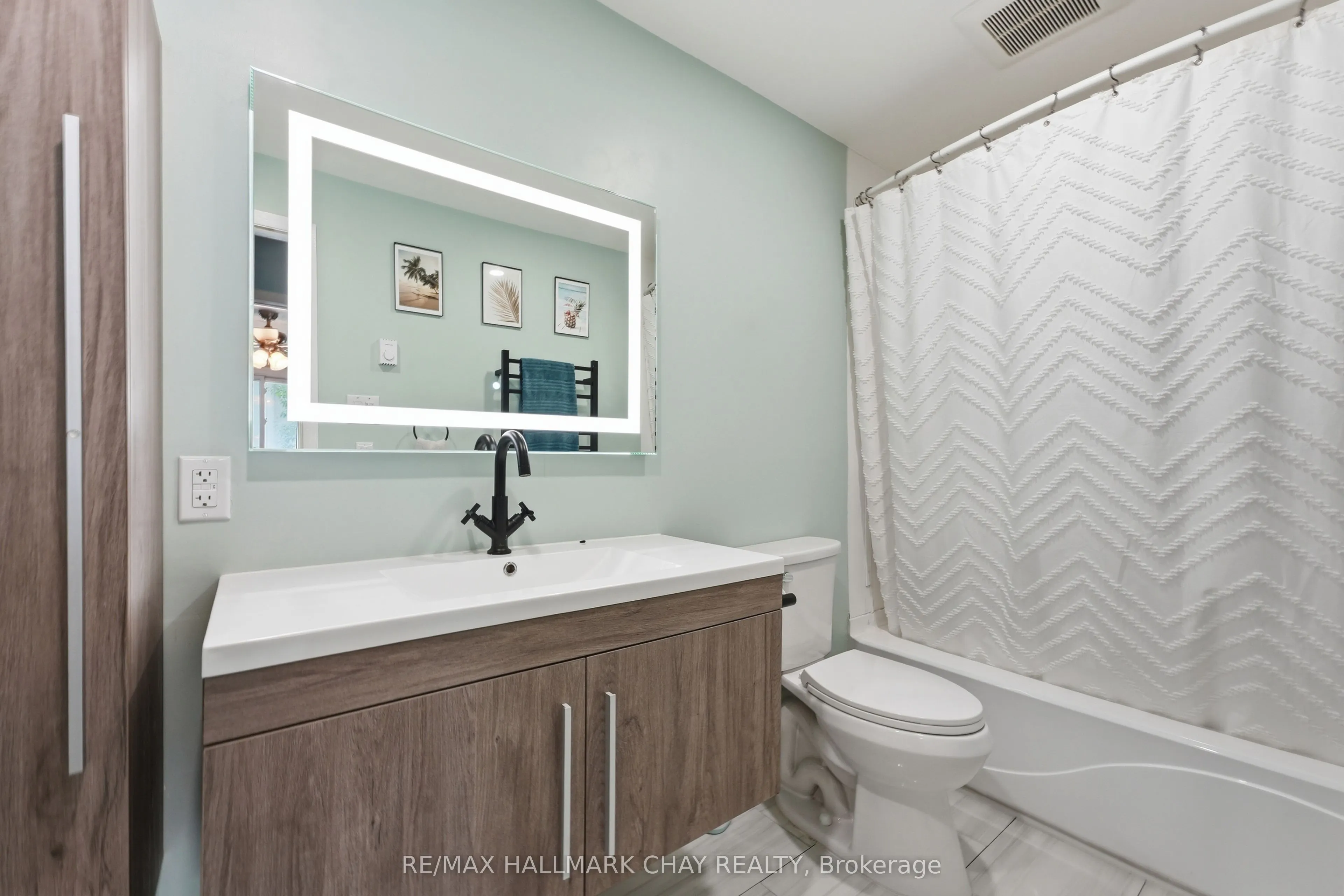 34-360 Blake Street #34