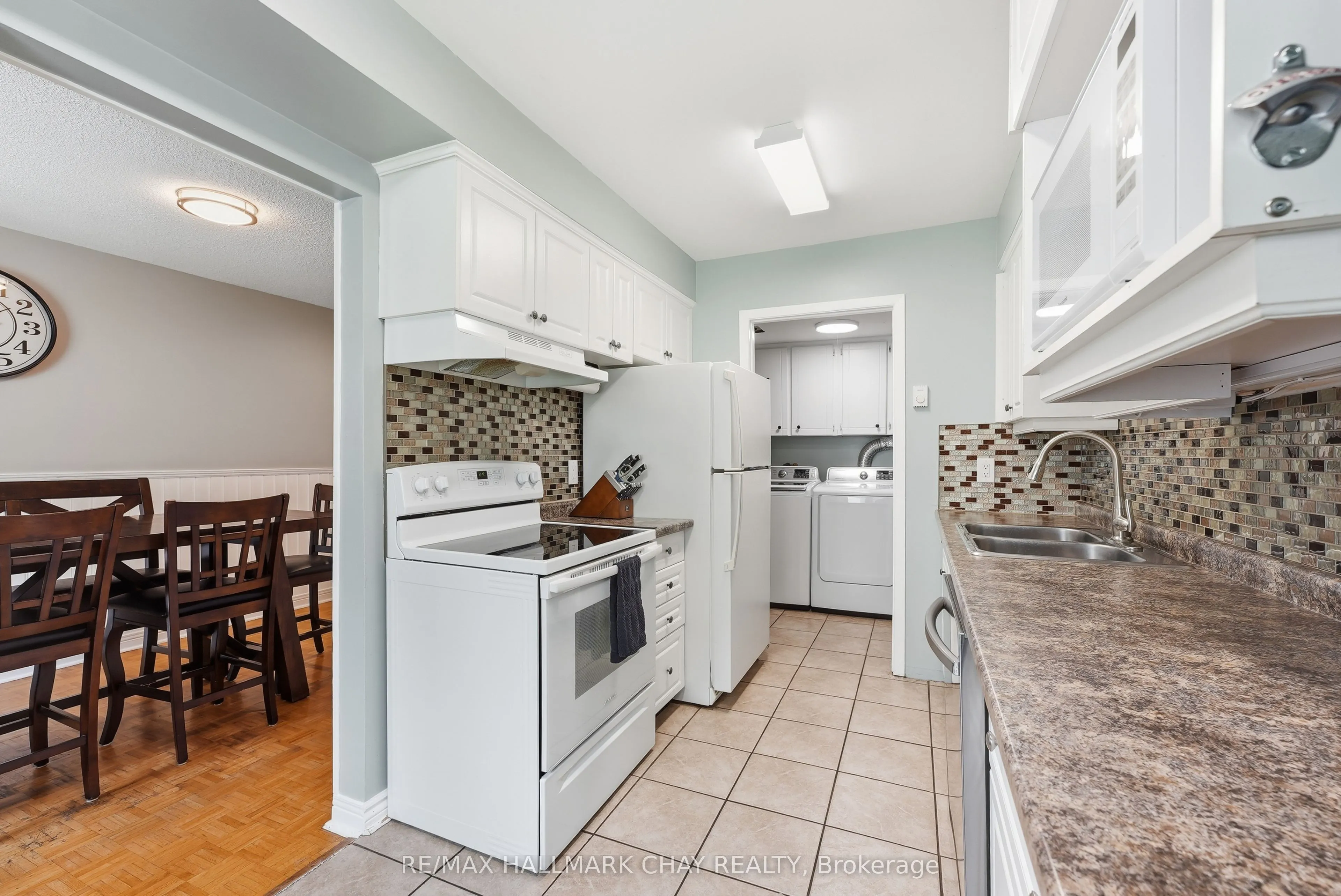 34-360 Blake Street #34