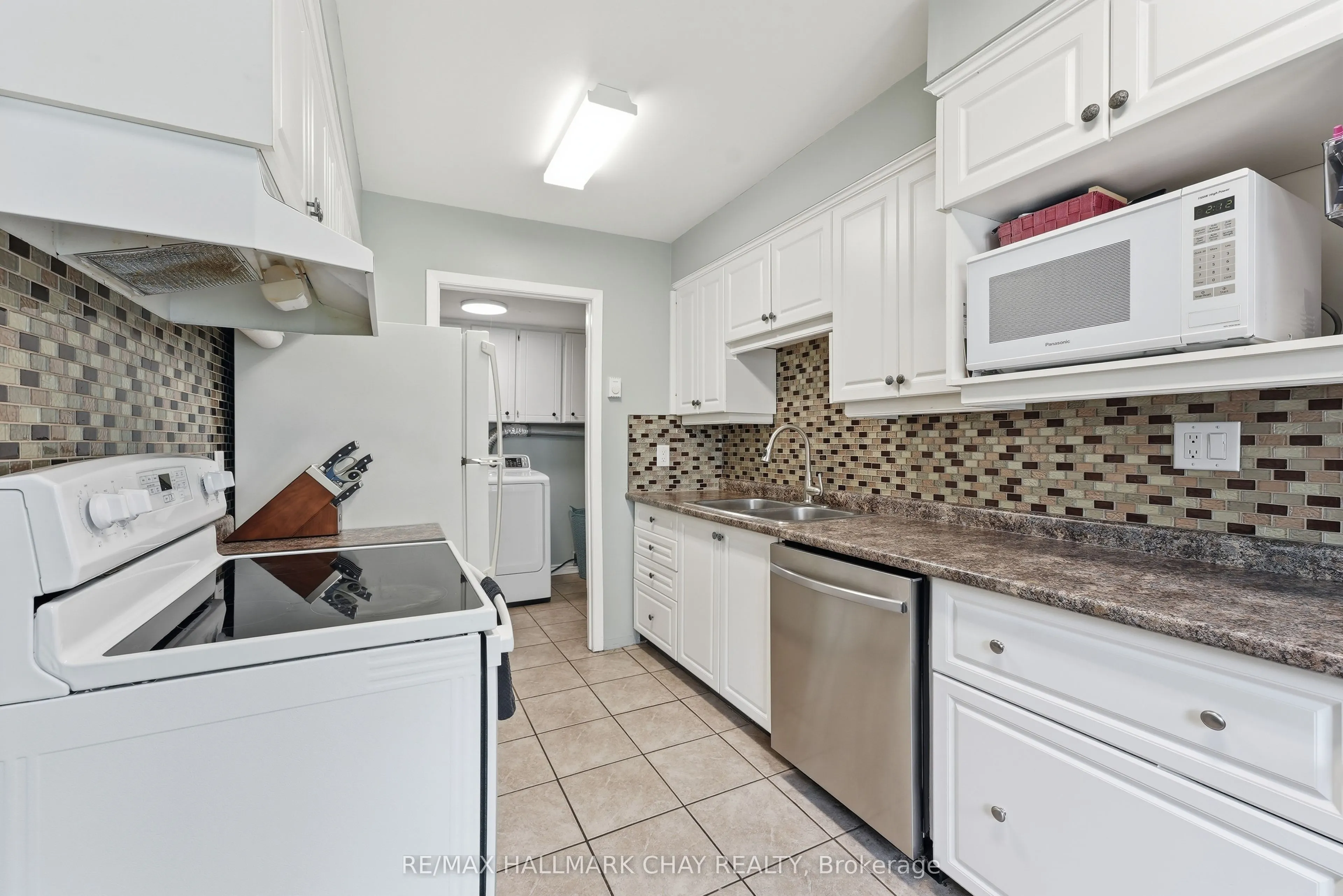 34-360 Blake Street #34