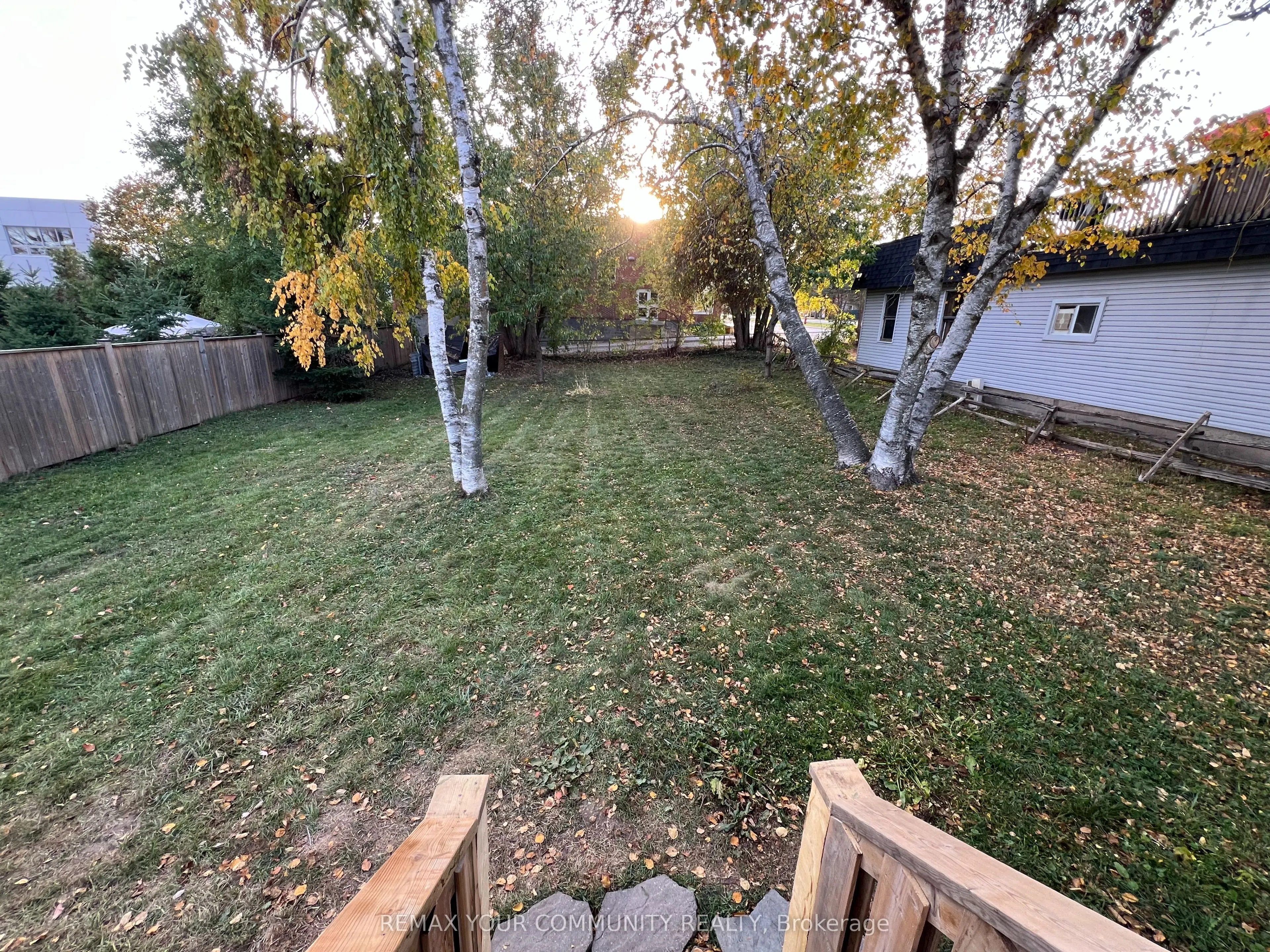 93 Westmount Drive S