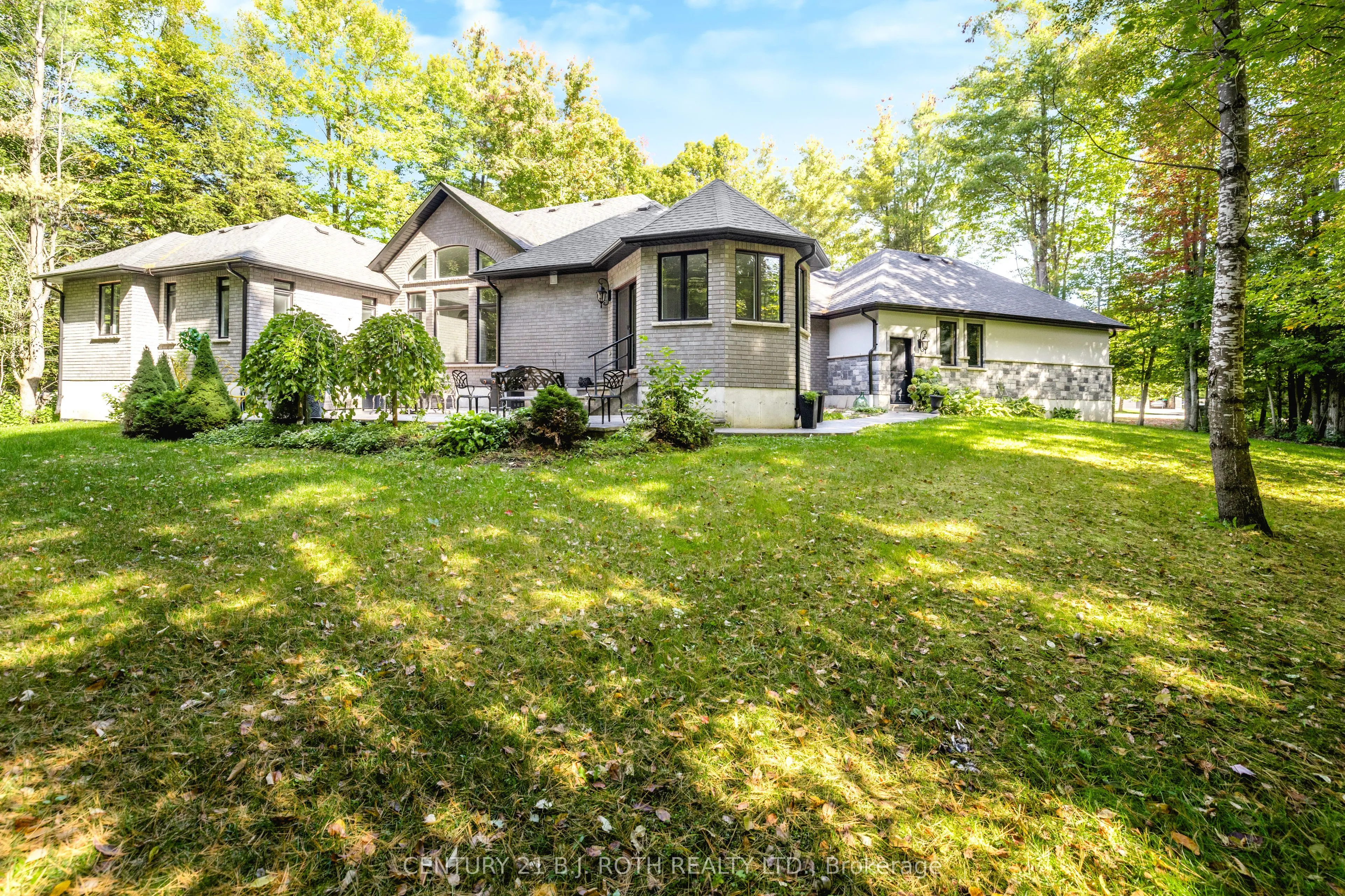 2 Sycamore Circle