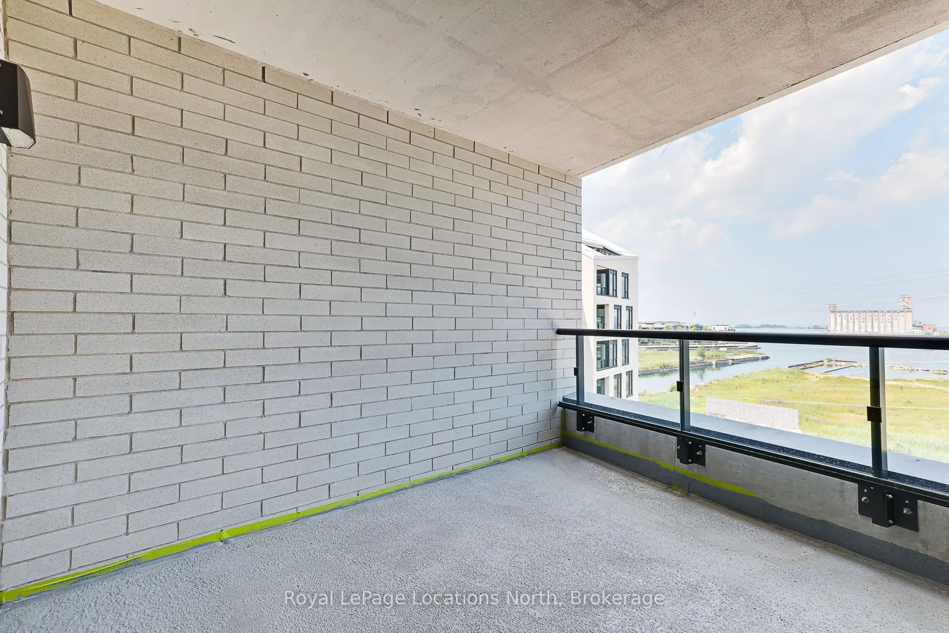 31 Huron Street #403