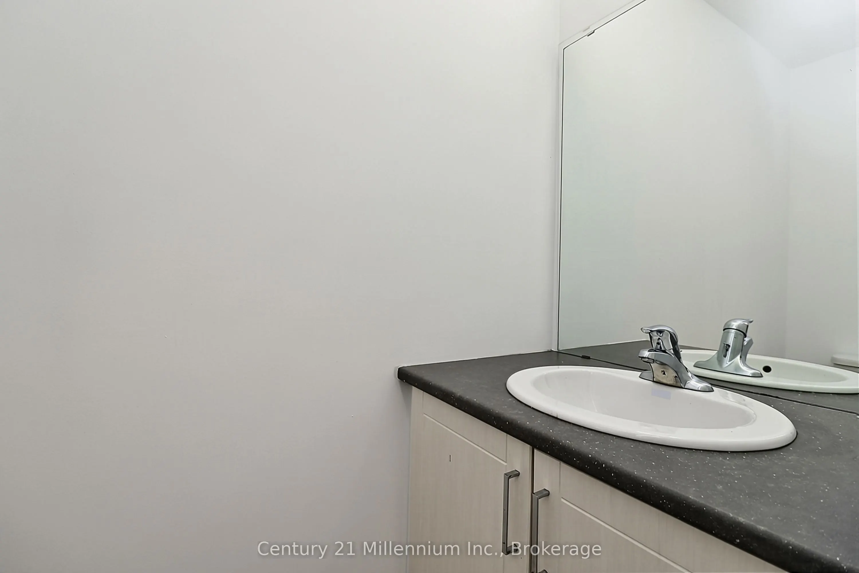 15 Gregory Avenue #15