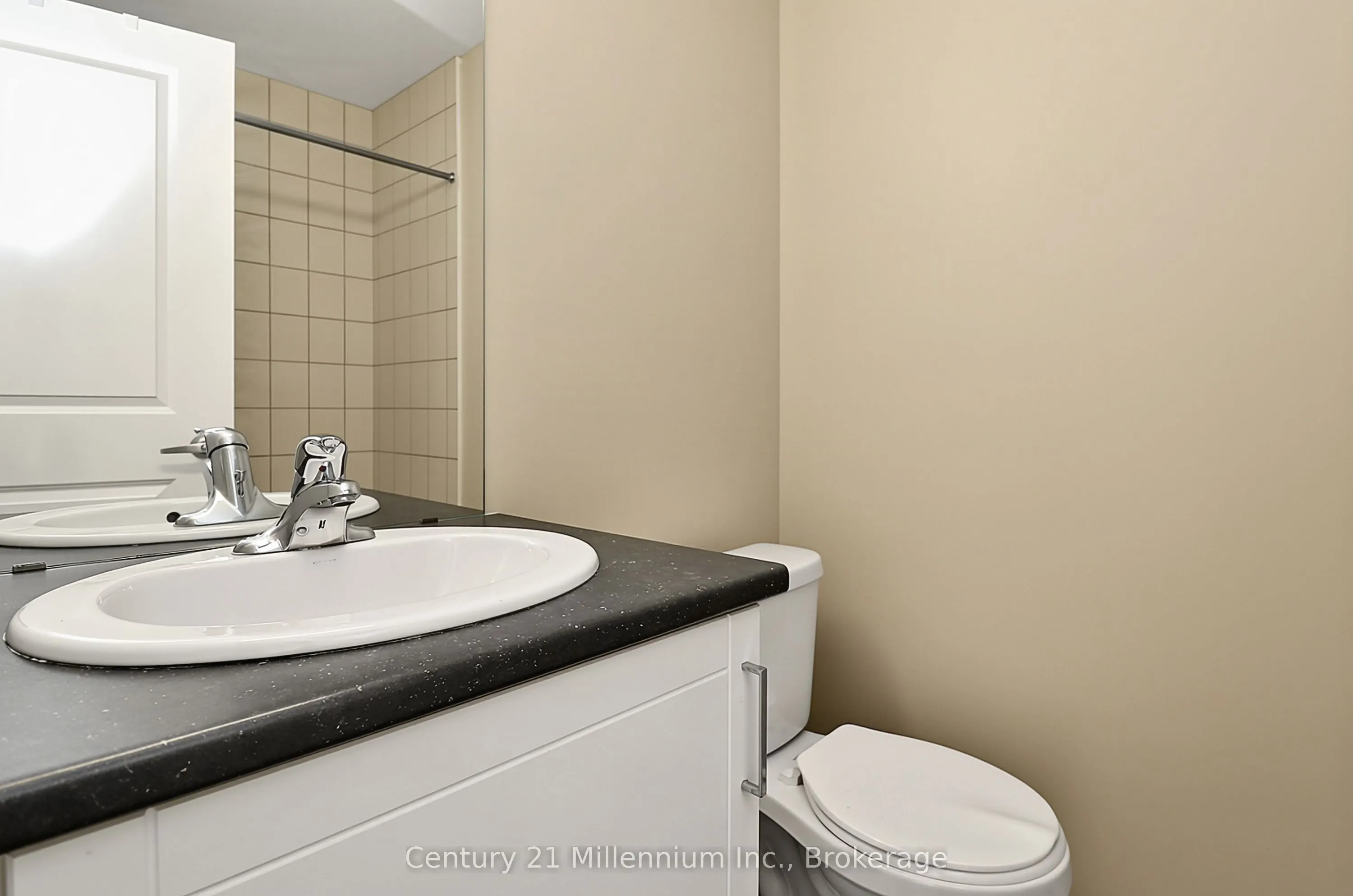 15 Gregory Avenue #15