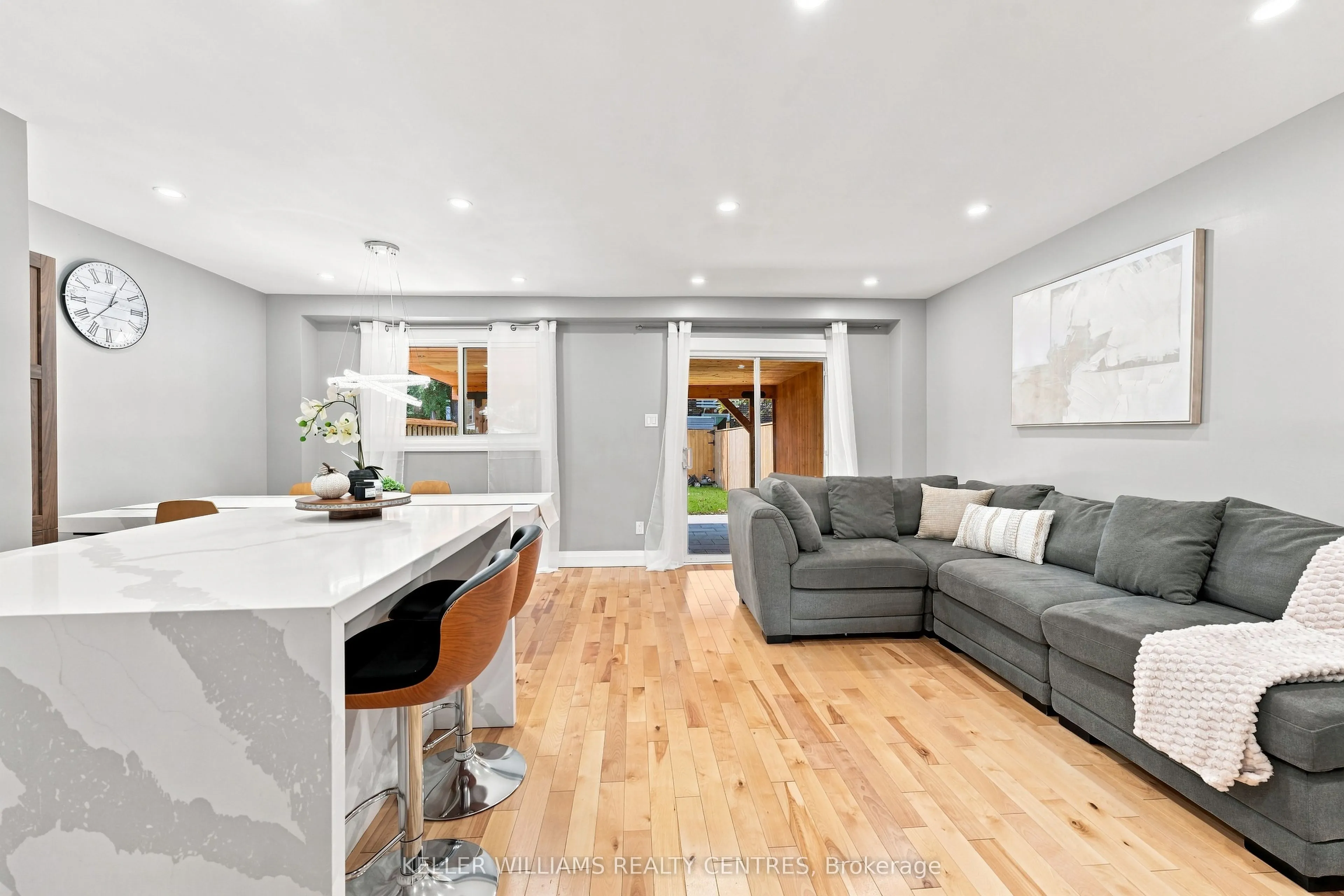 36 Chaucer Crescent