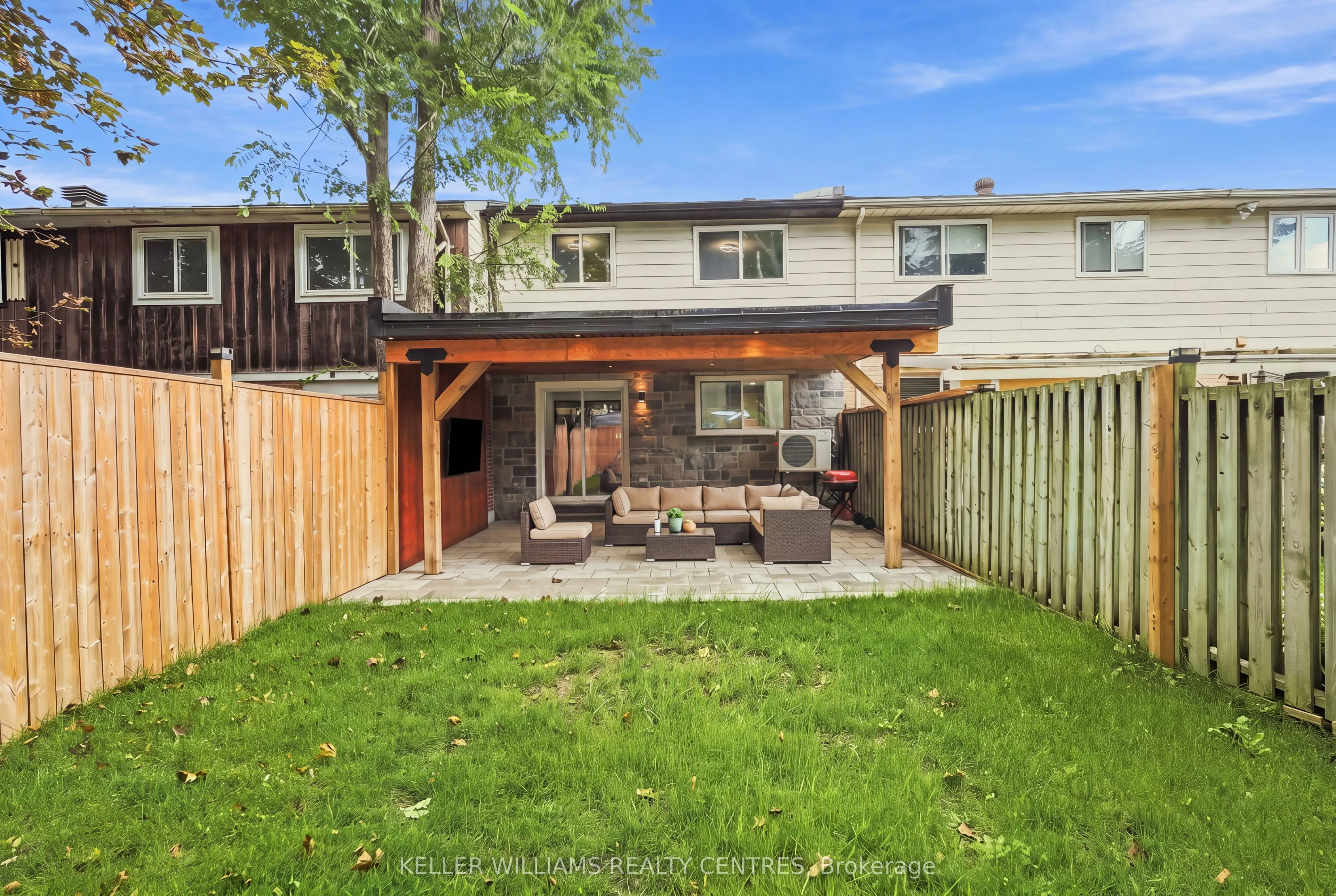 36 Chaucer Crescent