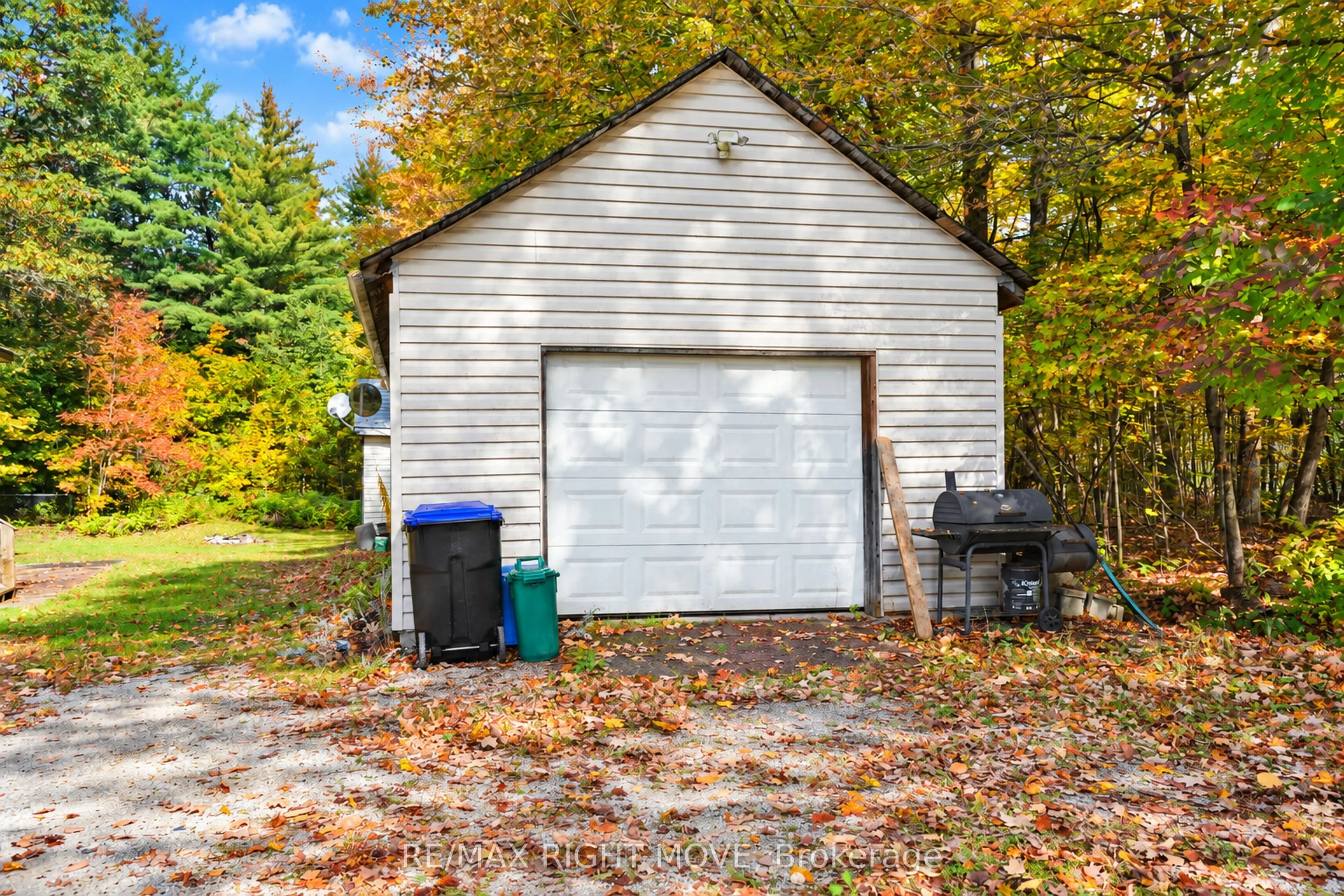 1108 Monck Road