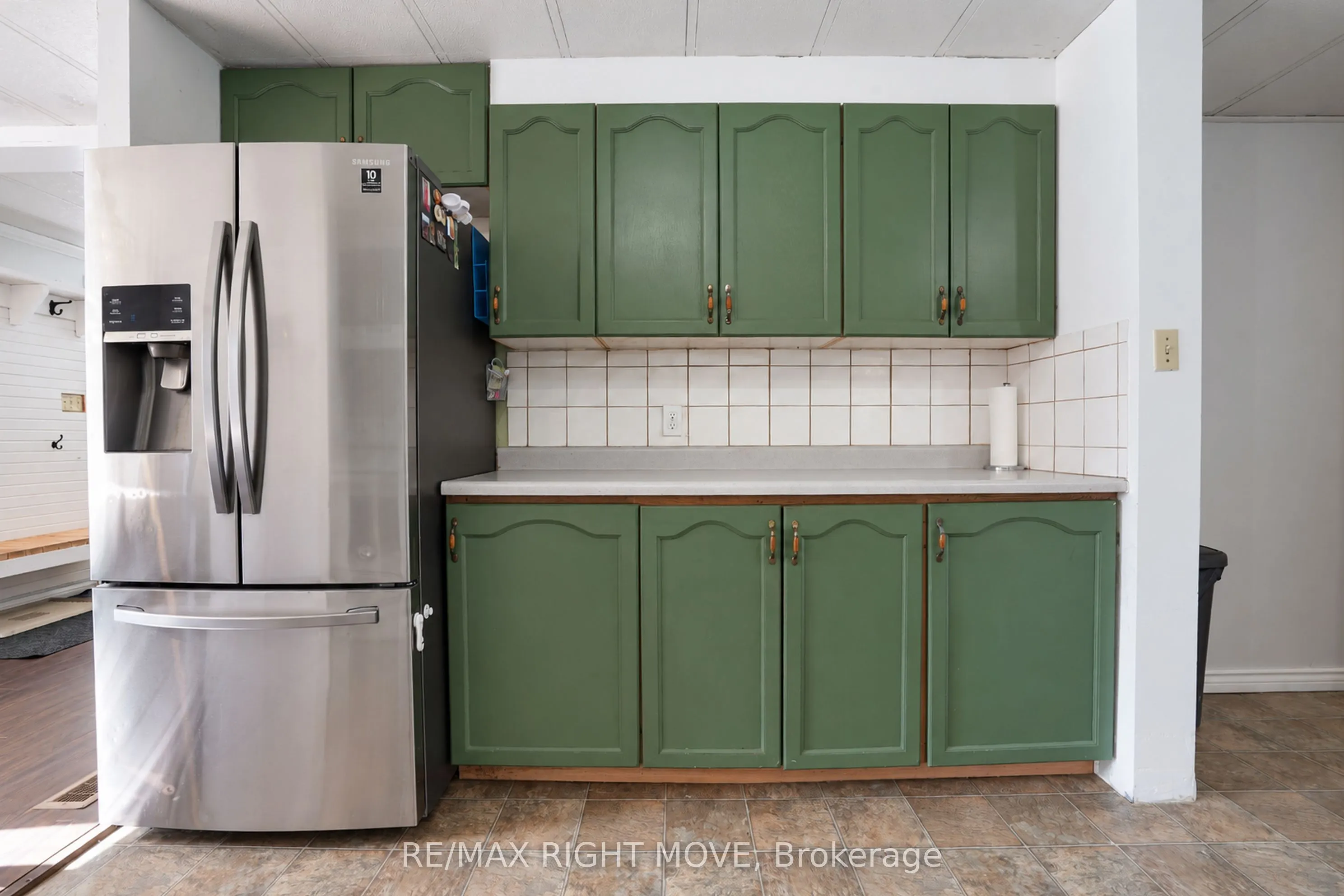 1108 Monck Road