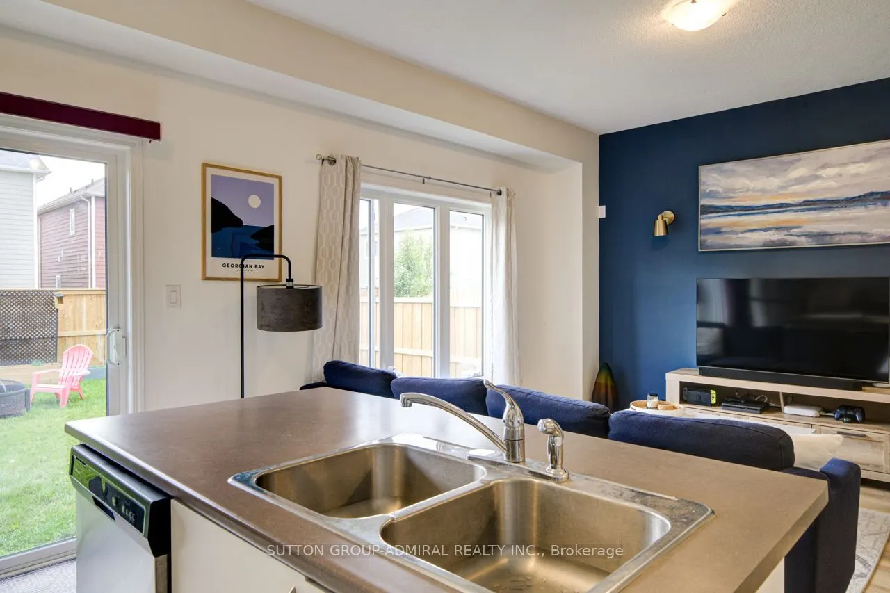 8 Catamaran Drive