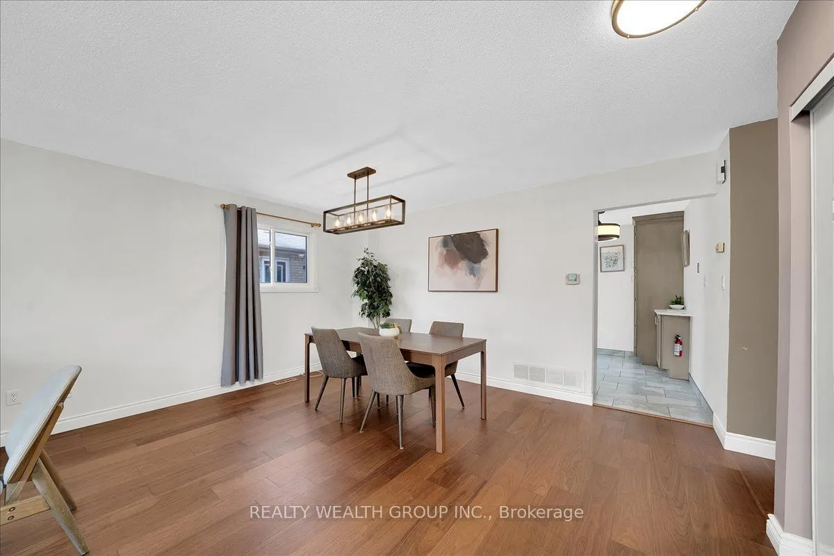 11 BRISTOW Court