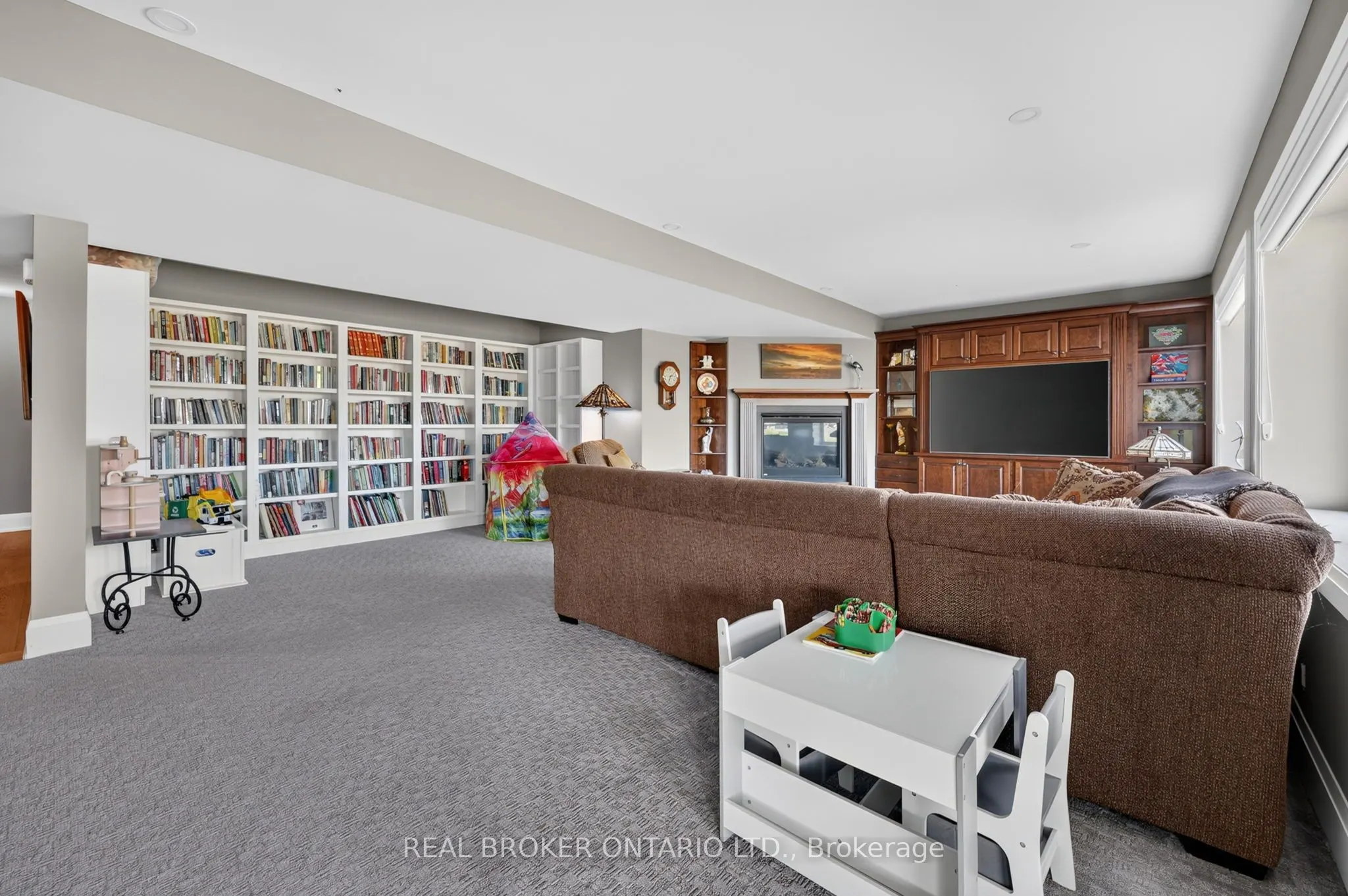 29 Thoroughbred Drive
