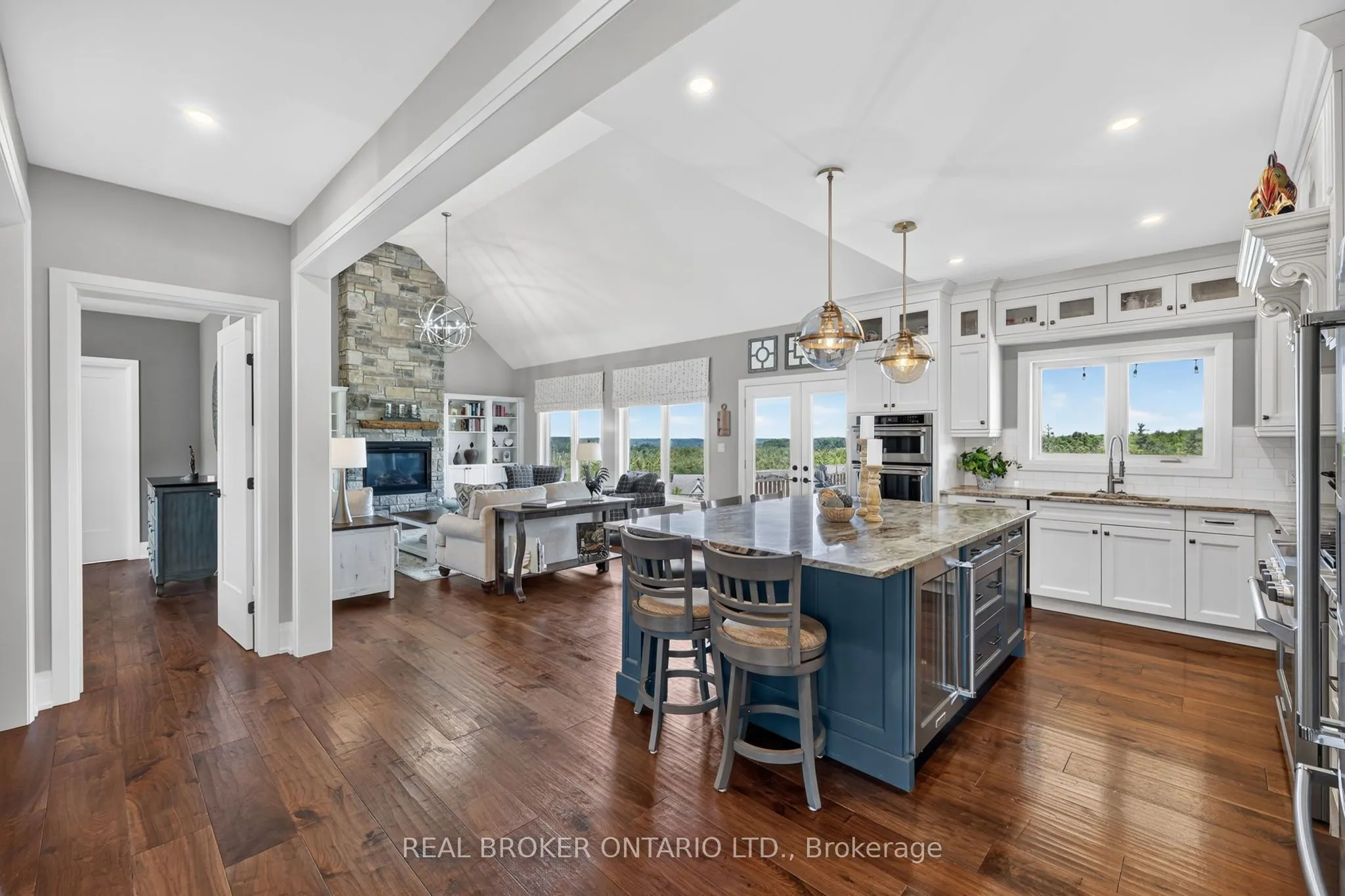 29 Thoroughbred Drive