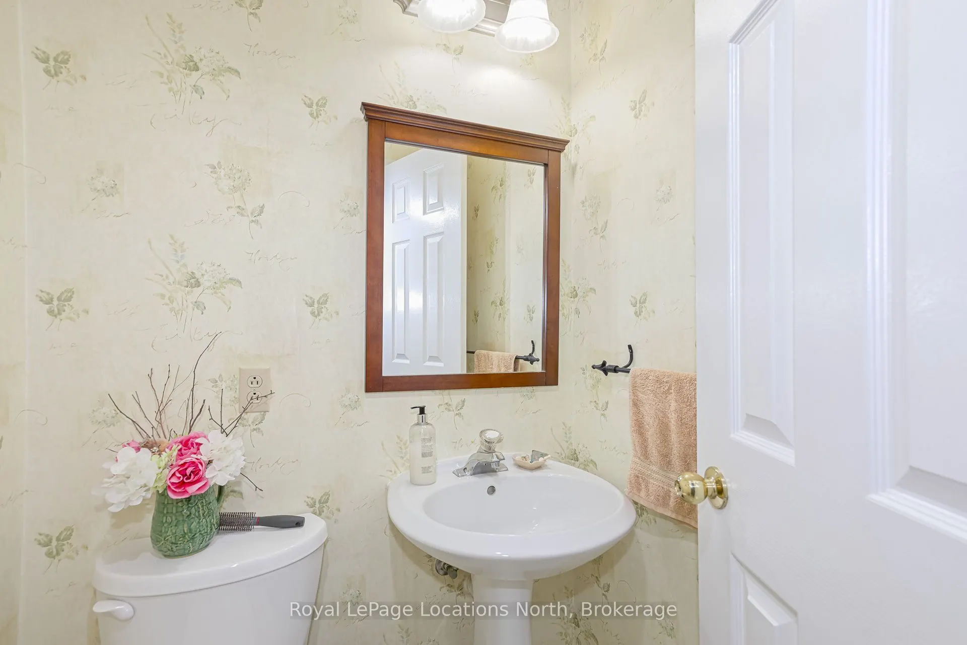 403 Thomas Street S #8