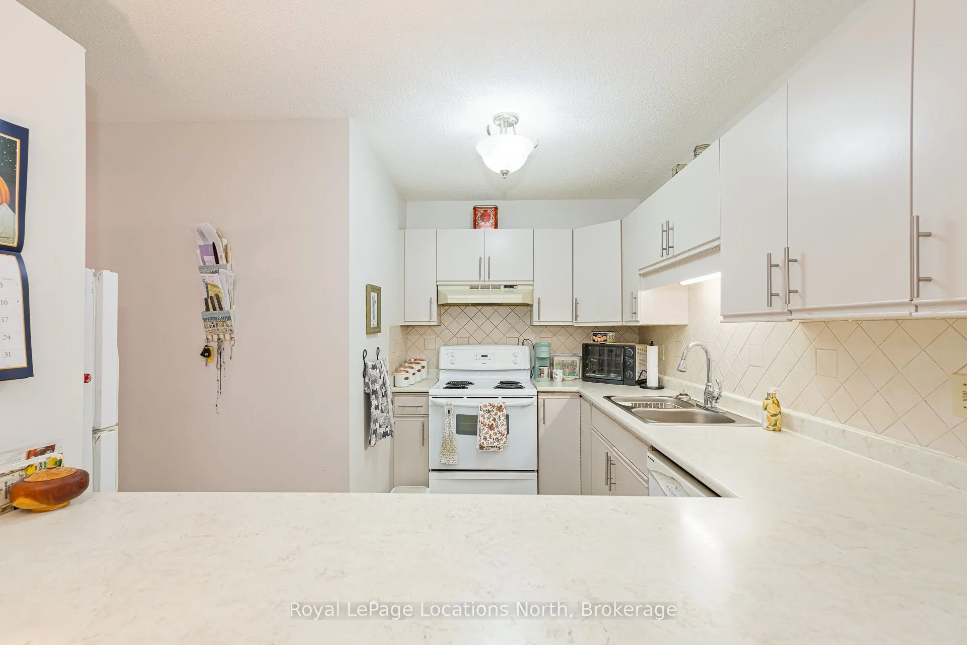 403 Thomas Street S #8