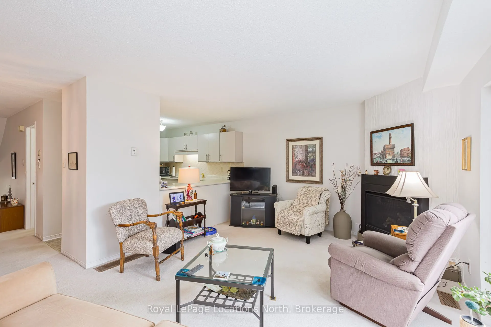 403 Thomas Street S #8