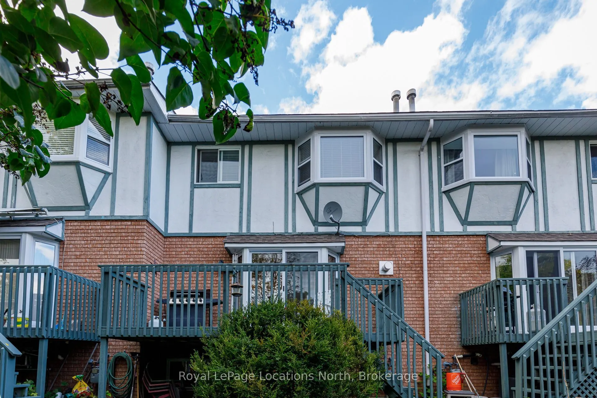 403 Thomas Street S #8