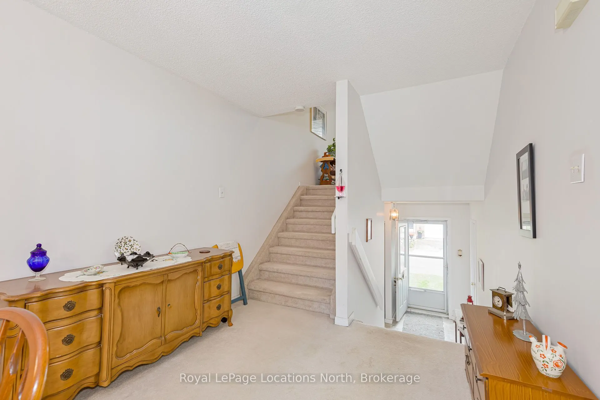 403 Thomas Street S #8