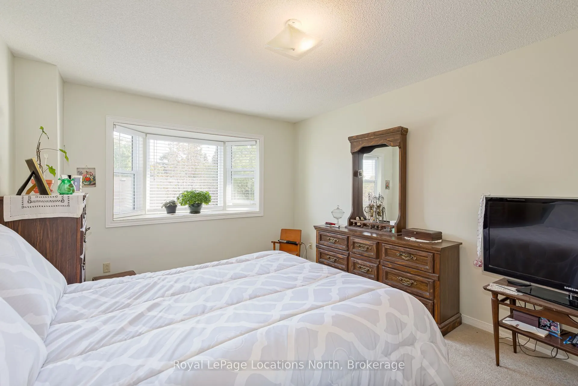 403 Thomas Street S #8